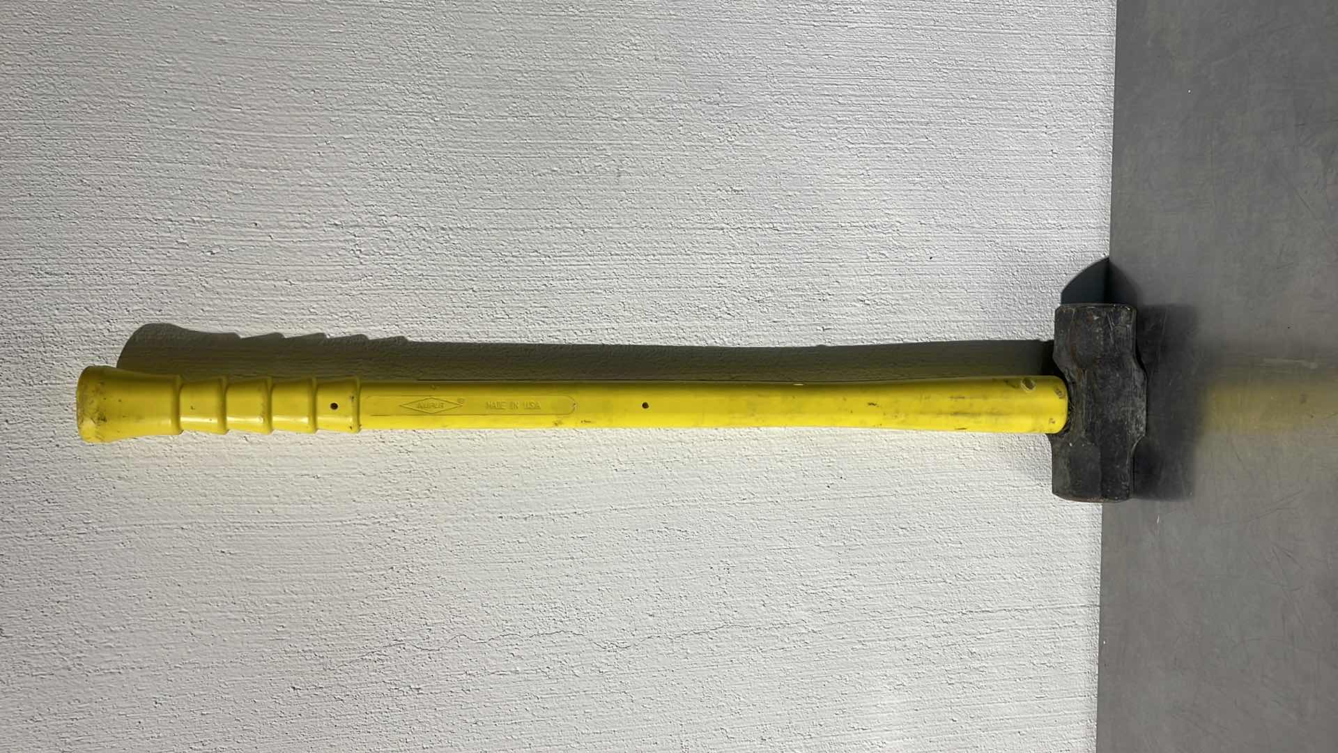 Photo 1 of NUPLA 8LB SLEDGEHAMMER