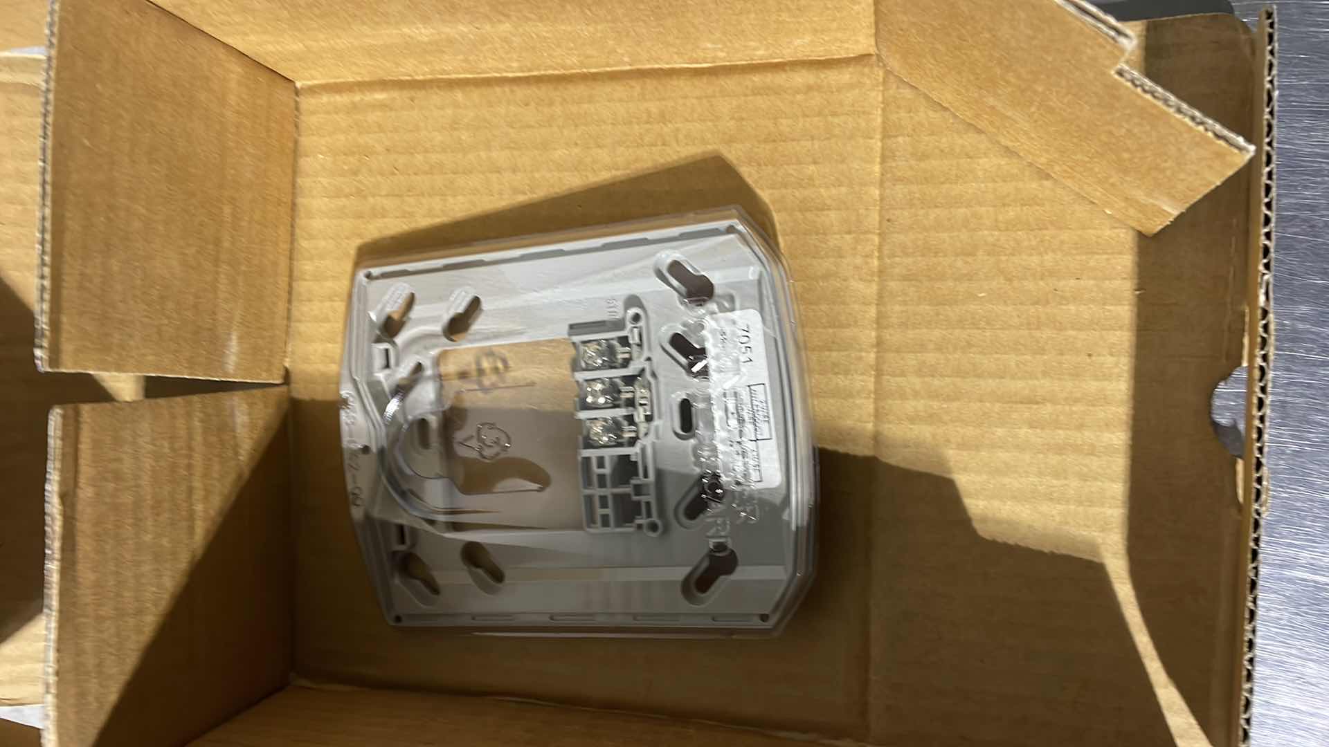 Photo 1 of FIRE ALARM SYSTEM SENSOR PC2W HORN STROBE 2W STD CD WHITE