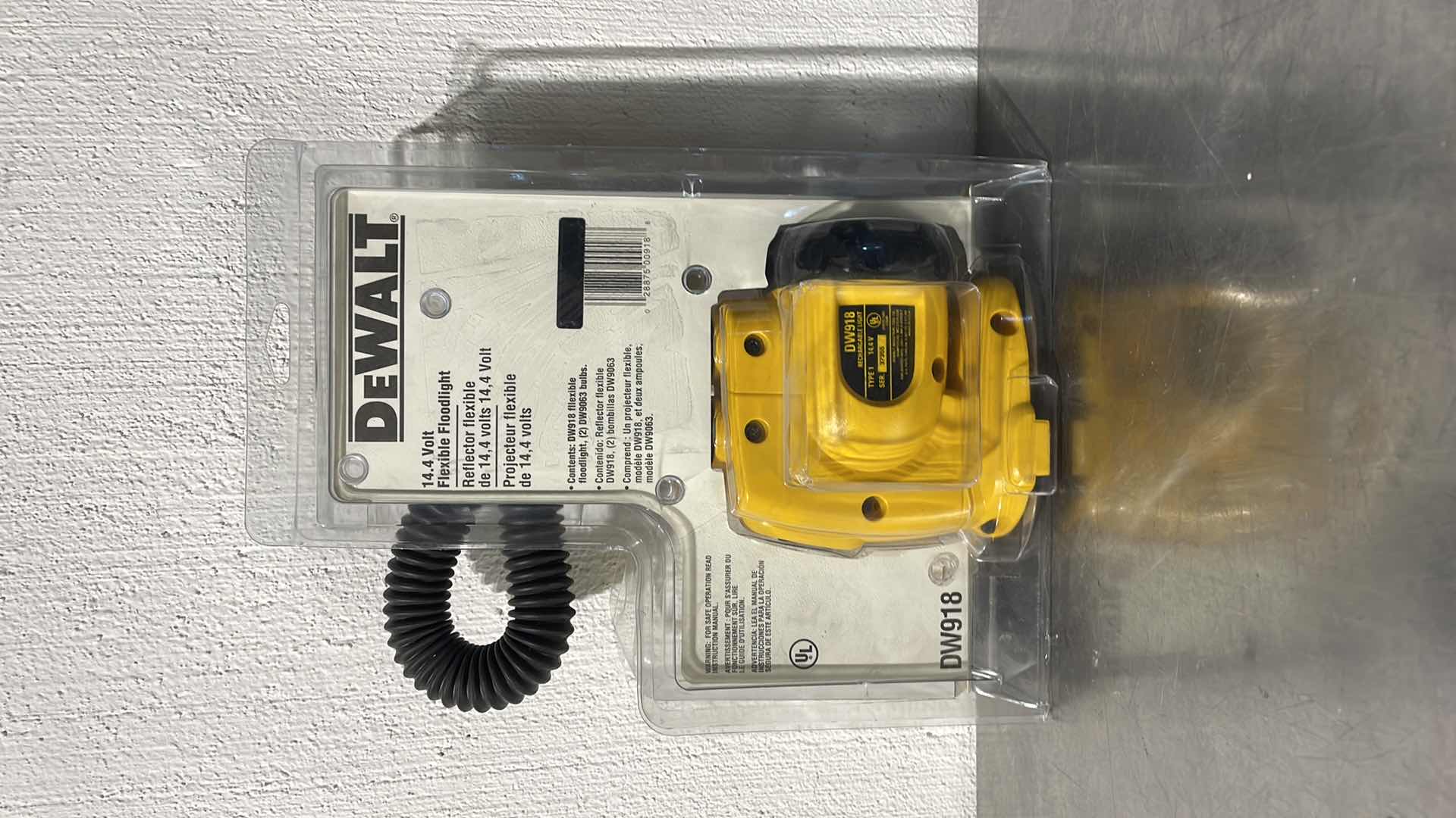 Photo 1 of NIP DEWALT FLASHLIGHT DW918 14.4V