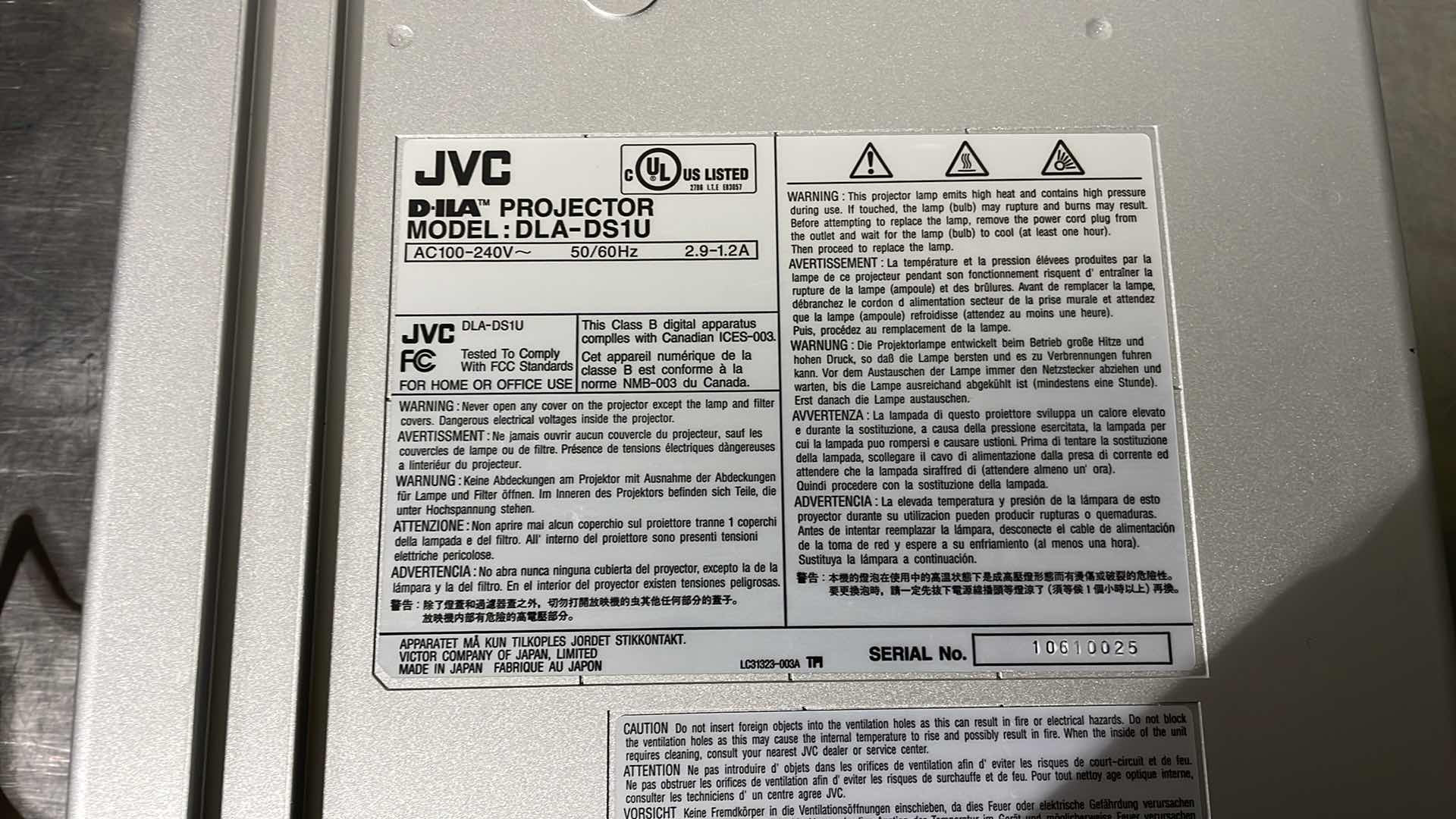 Photo 1 of JVC DLA-DS1U PROJECTOR WITH ROLLING CASE UNKNOWN COMBINATION TO ROLLER CASE