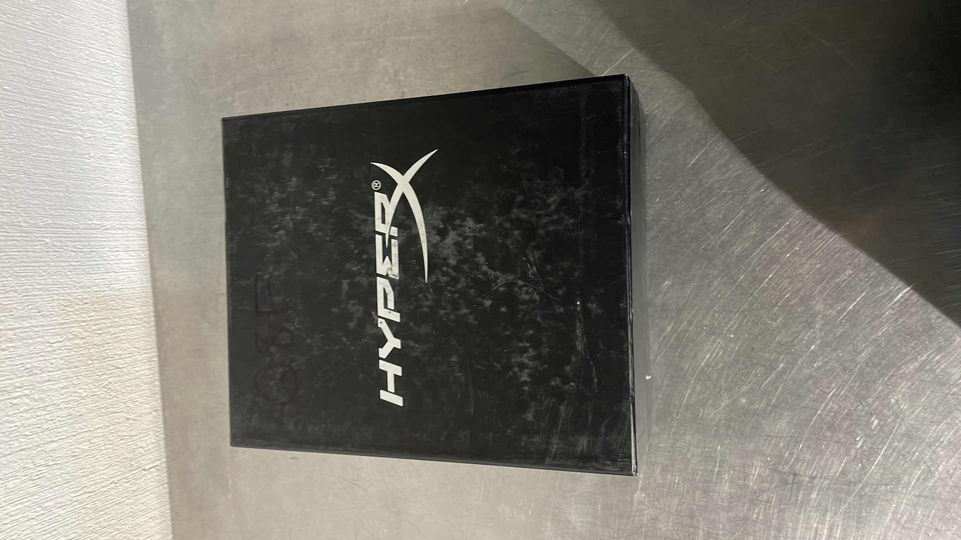 Photo 1 of KINGSTON HYPER X GAMING HEADSET UNKNOWN MISSING PARTS UNABLE TO TEST