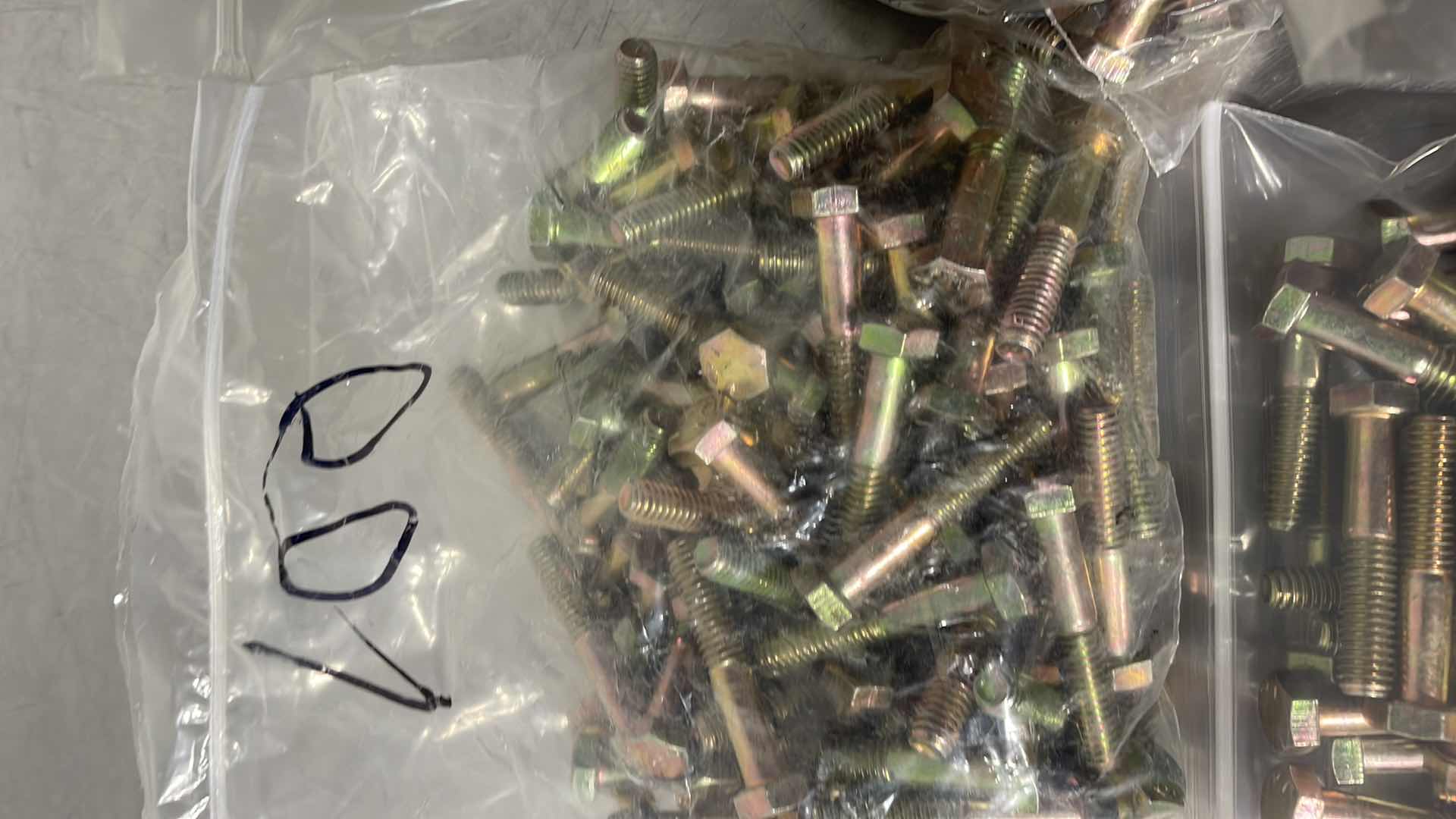 Photo 1 of 5/16-18 X 1-3/4" GRADE 5 HEX BOLTS 400 pcs