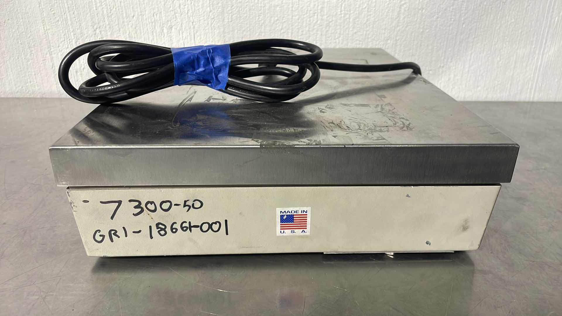 Photo 1 of PENNSYLVANIA MODEL 7300 100LB DISPLAY SCALE