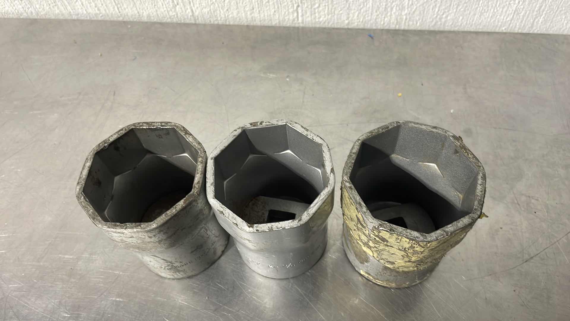 Photo 2 of OTC 1903 WHEEL BEARING LOCKNUT SOCKET - 8 POINT, 2-3/8" OPENING SIZE (3)