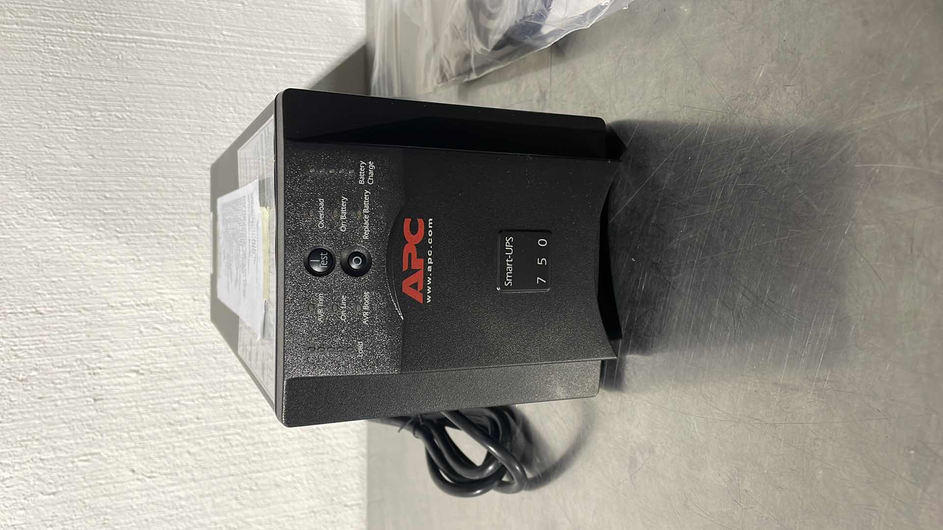Photo 1 of APC SMART UPS UNINTERRUPTIBLE POWER SUPPLY 750