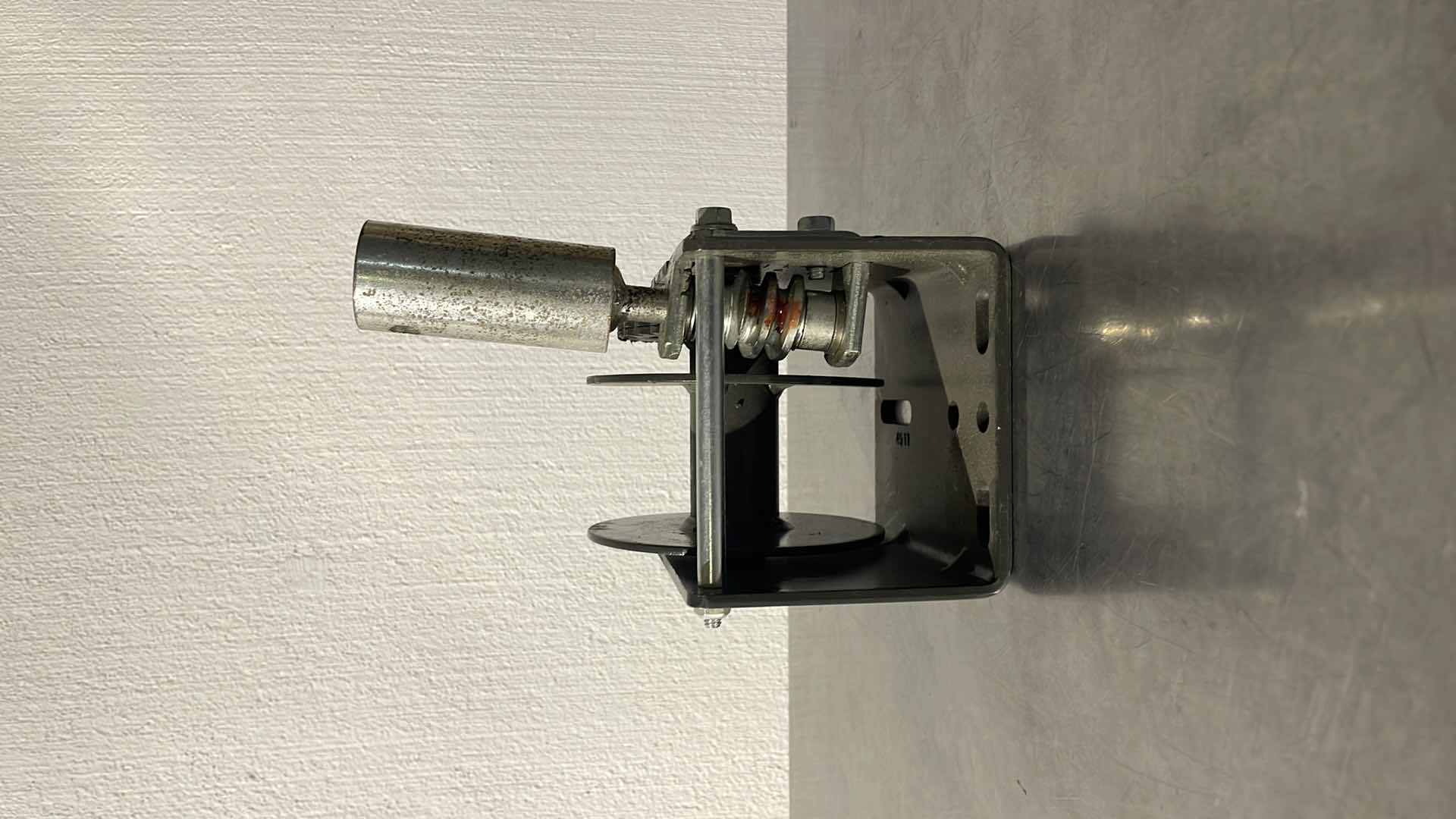 Photo 2 of DUTTON-LAWSON WG1500 WORM GEAR WINCH