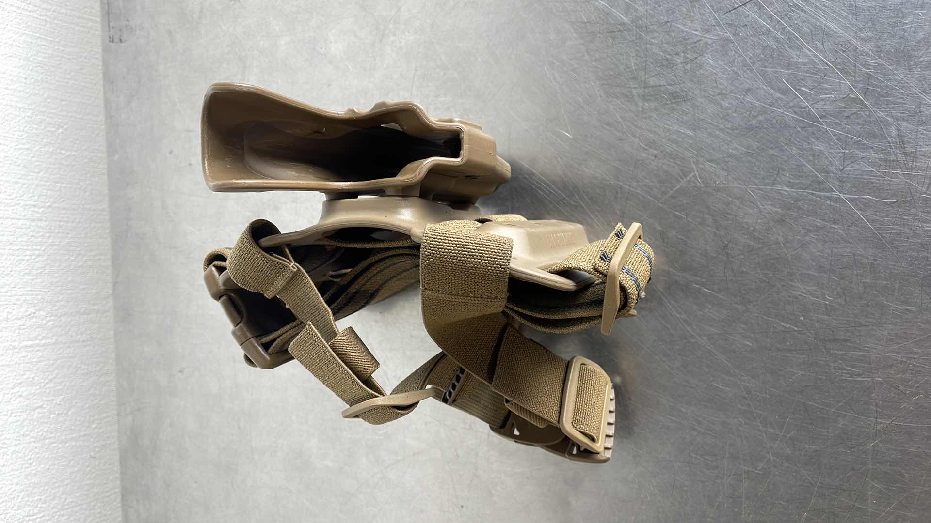 Photo 2 of BLACKHAWK SERPA L3 TACTICAL HOLSTER SIG SAUER P220/225/226/228/229