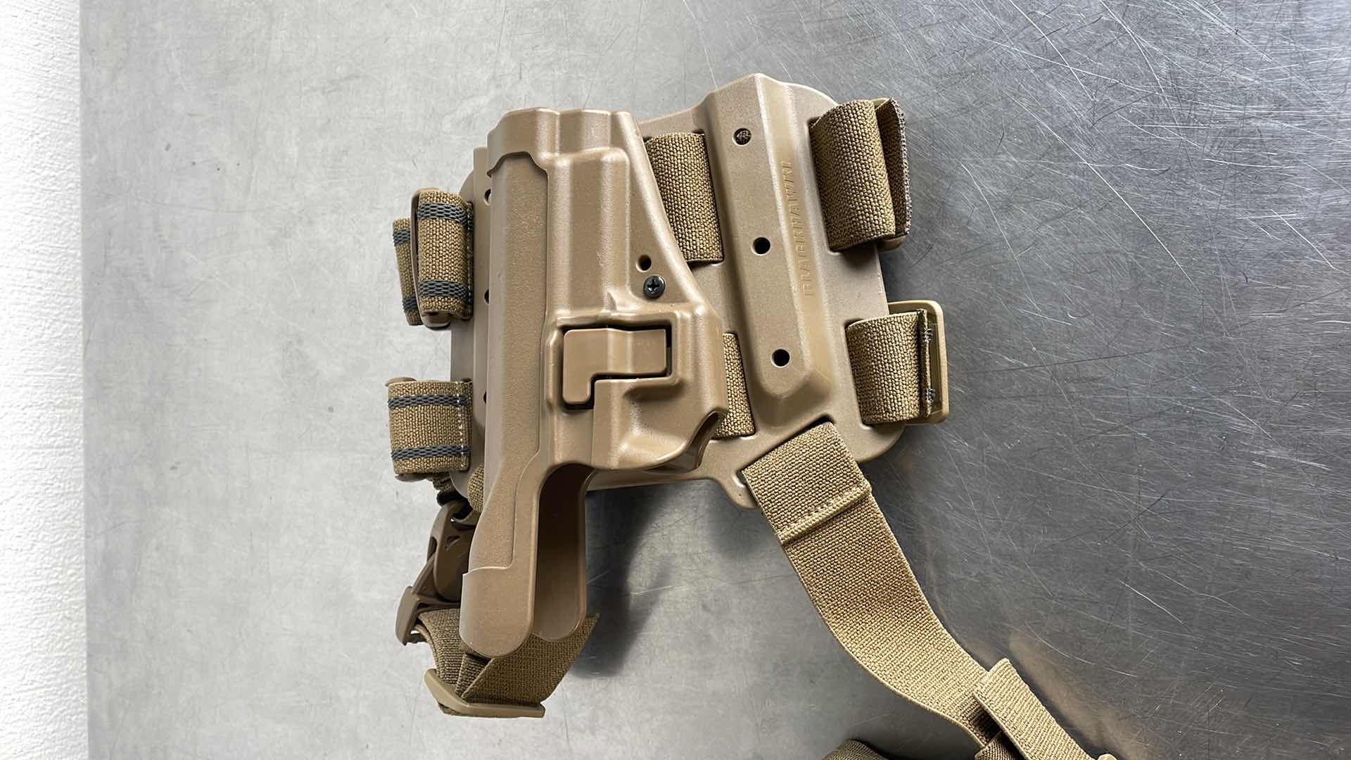 Photo 1 of BLACKHAWK SERPA L3 TACTICAL HOLSTER SIG SAUER P220/225/226/228/229