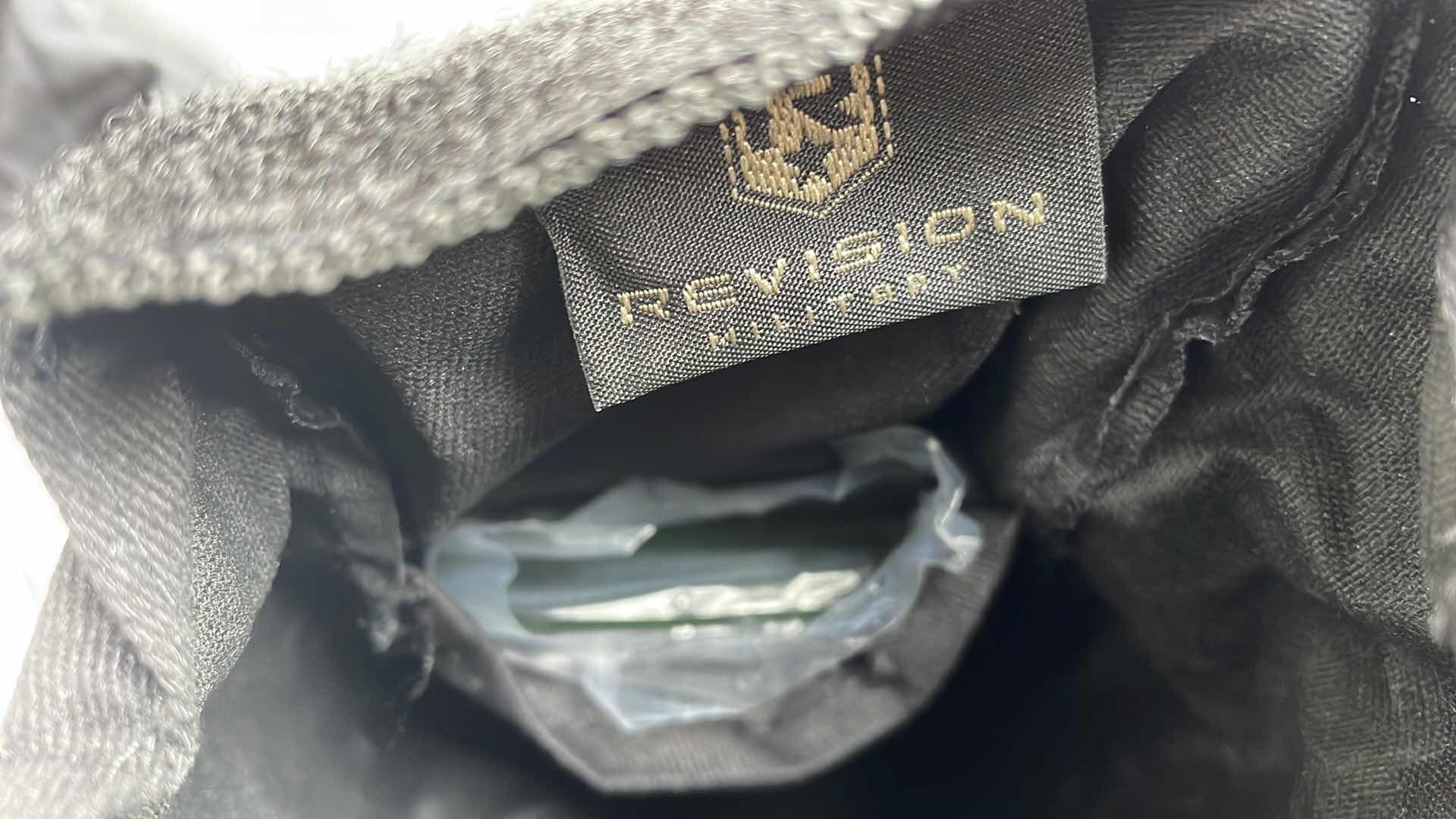 Photo 1 of REVISION MILITARY GOGGLES DESERT LOCUST