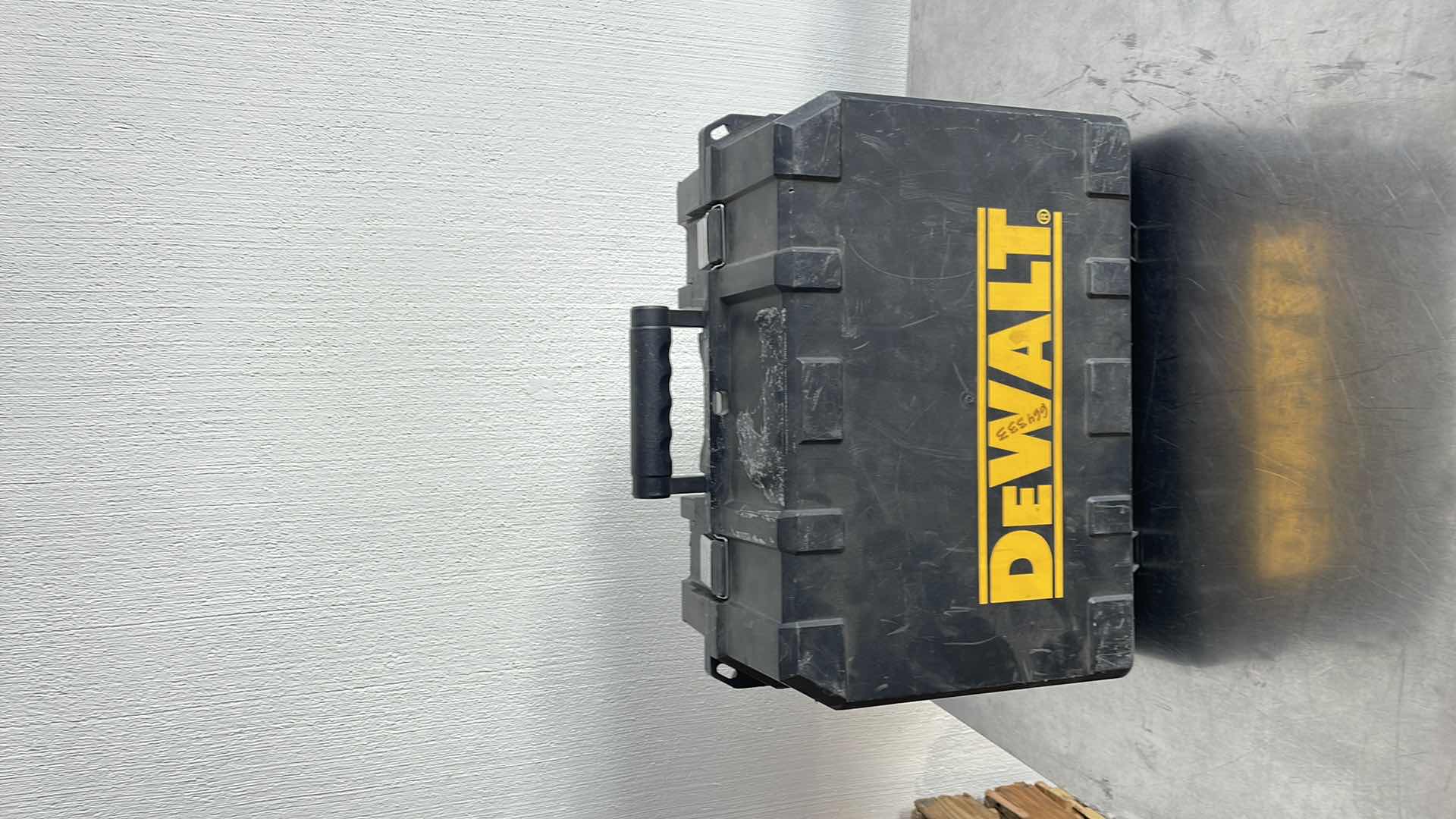 Photo 1 of DEWALT 6-1/2” 18V CORDLESS CIRCULAR SAW DC390 WITH DEWALT CHARGER DW9116 NO BATTERIES IN CASE