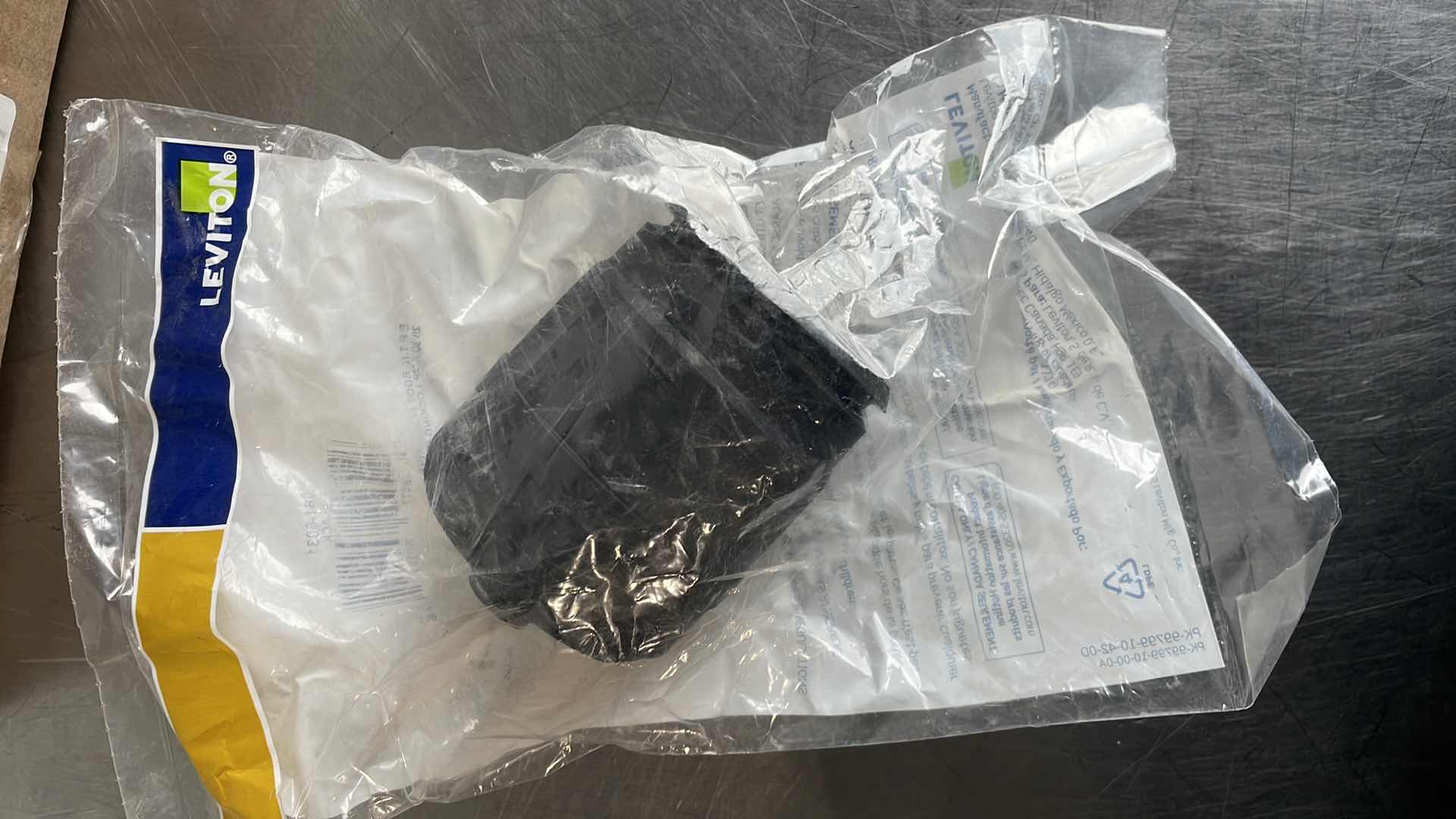 Photo 1 of Leviton 6033 Weather Resistant Plug Boot 20 Amp & 30 Amp (10)