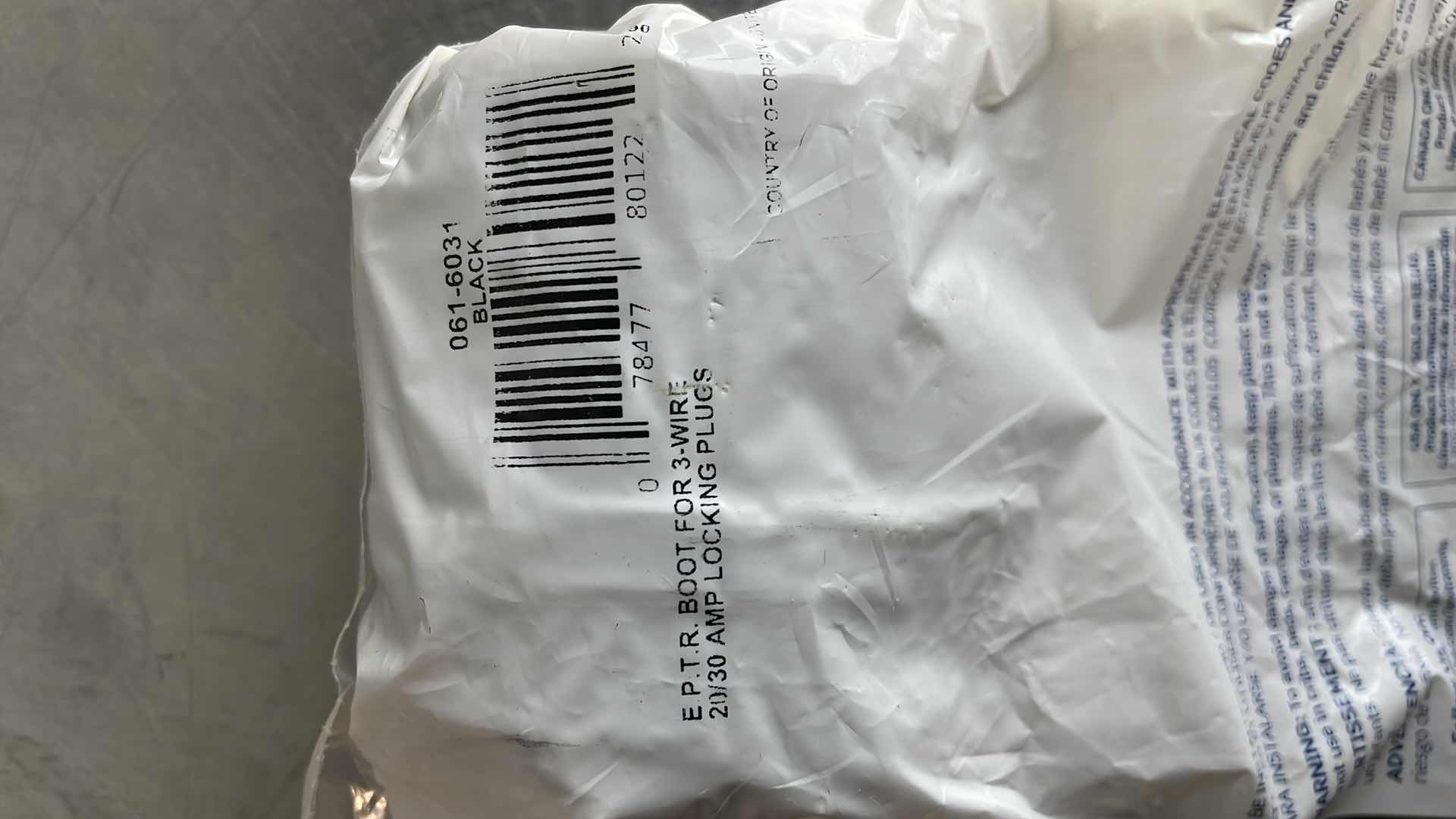 Photo 1 of LEVITON 6033 WEATHER RESISTANT PLUG BOOT 20 AMP & 30 AMP (10)