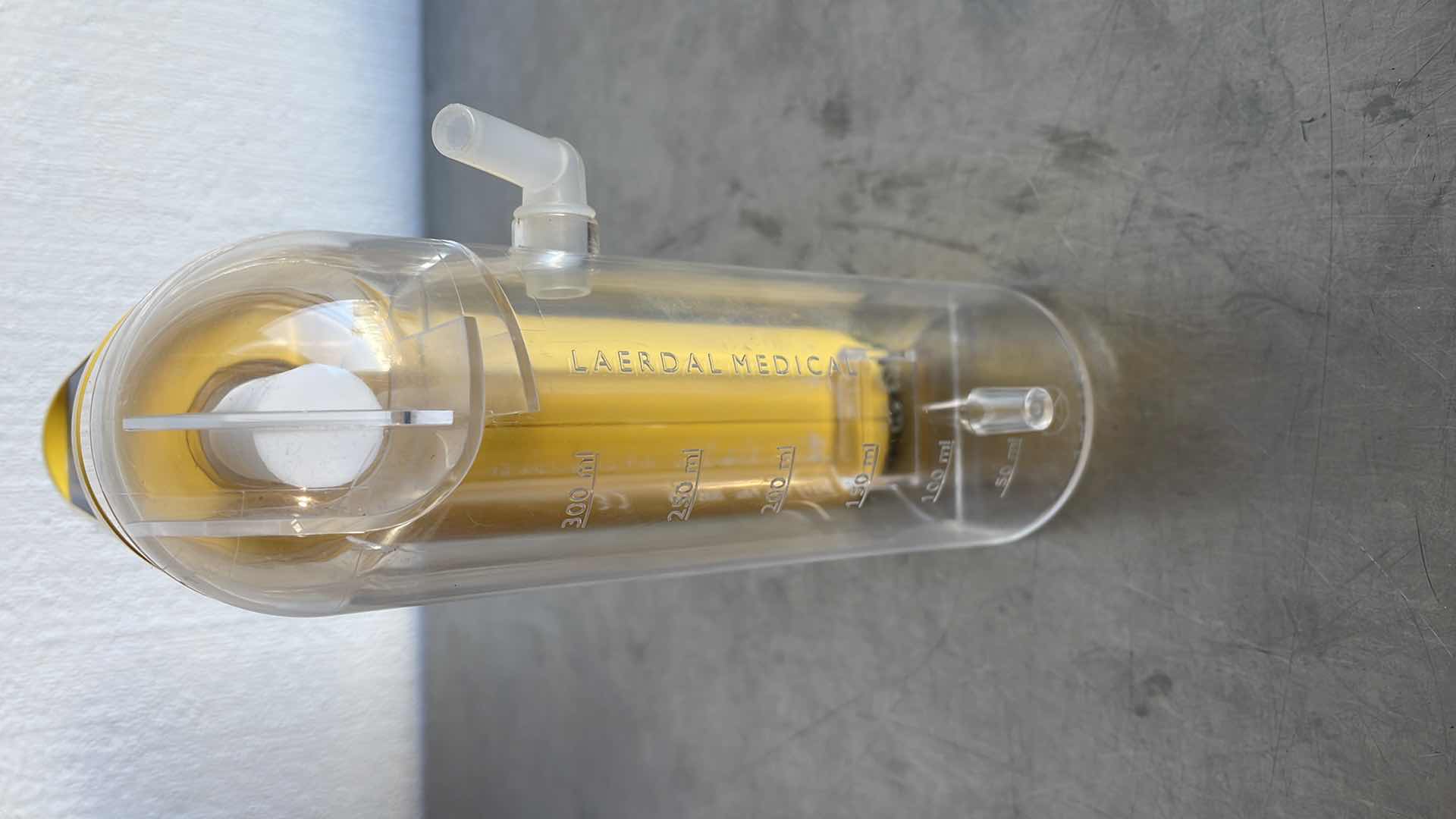 Photo 1 of LAERDAL COMPACT SUCTION UNIT 4, LCSU 4