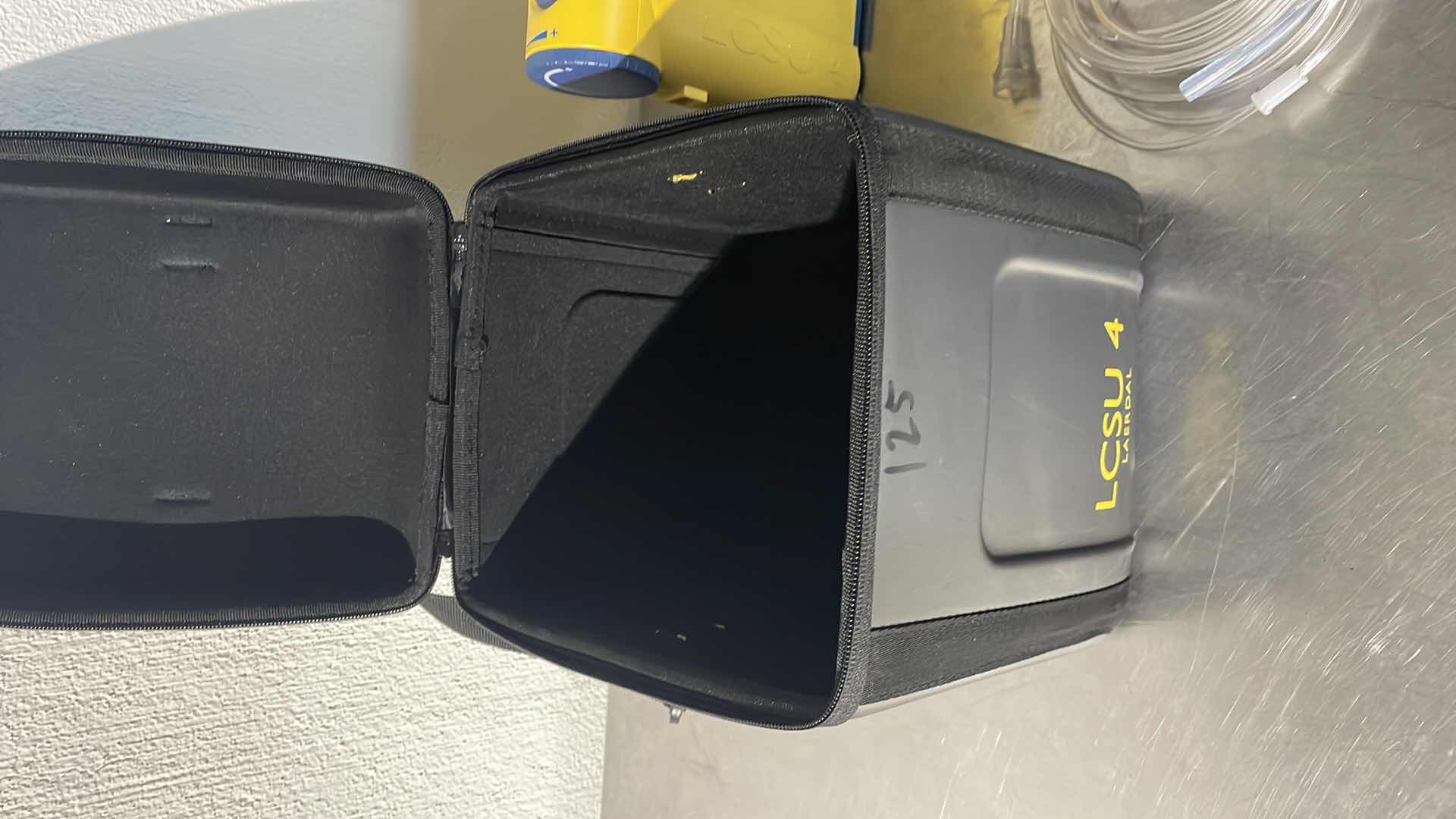 Photo 1 of LCSU 4 COMPACT SUCTION UNIT WITH CASE