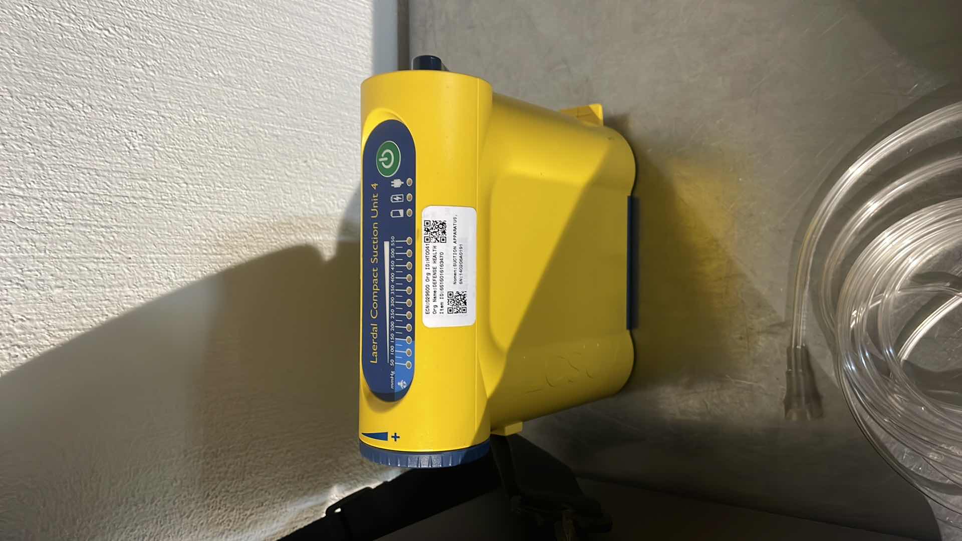 Photo 1 of LCSU 4 COMPACT SUCTION UNIT WITH CASE