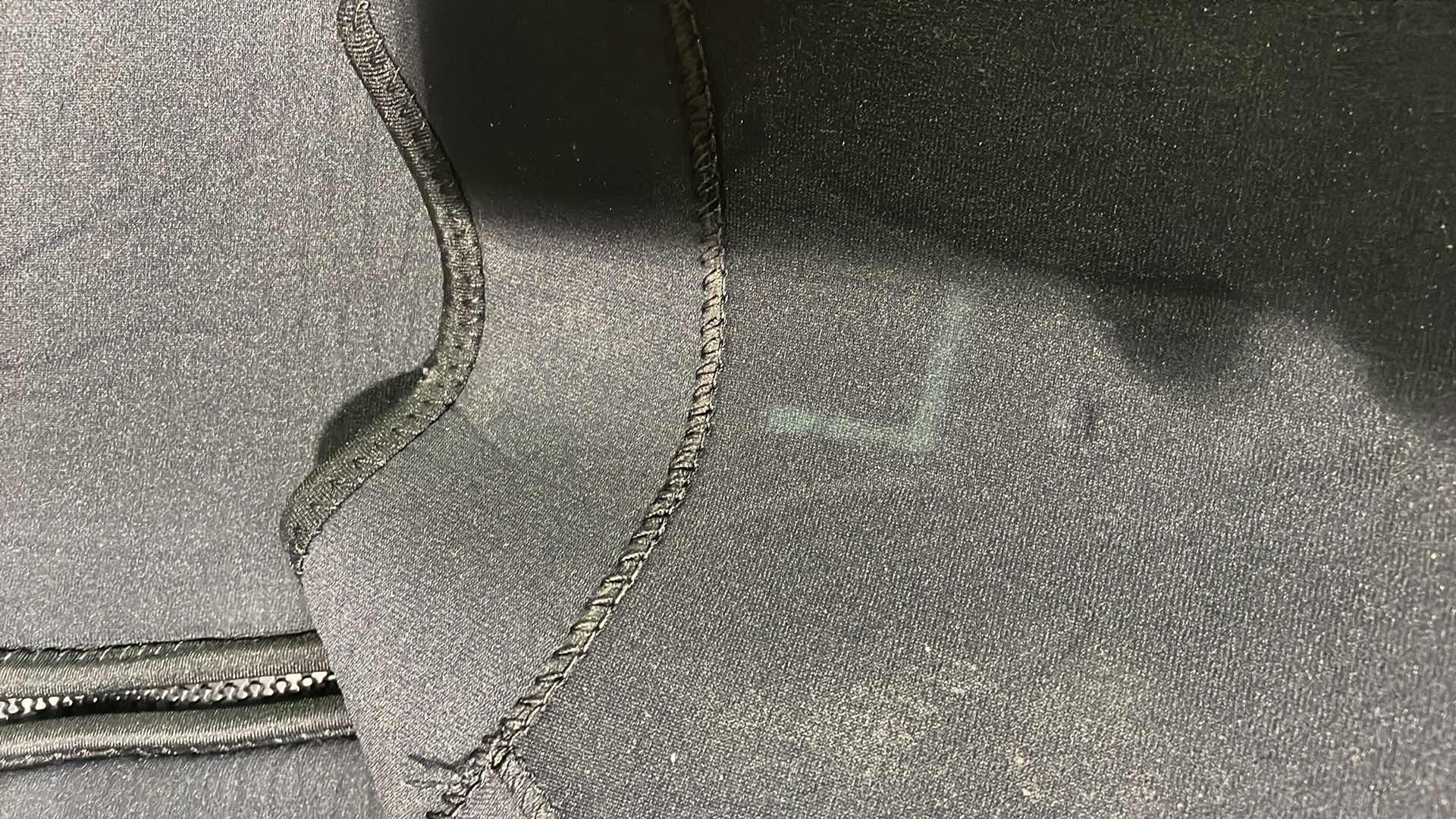 Photo 4 of DEEPSEE 6.5 LARGE SHORT FULL ZIP WETSUIT ITEM DUSTY