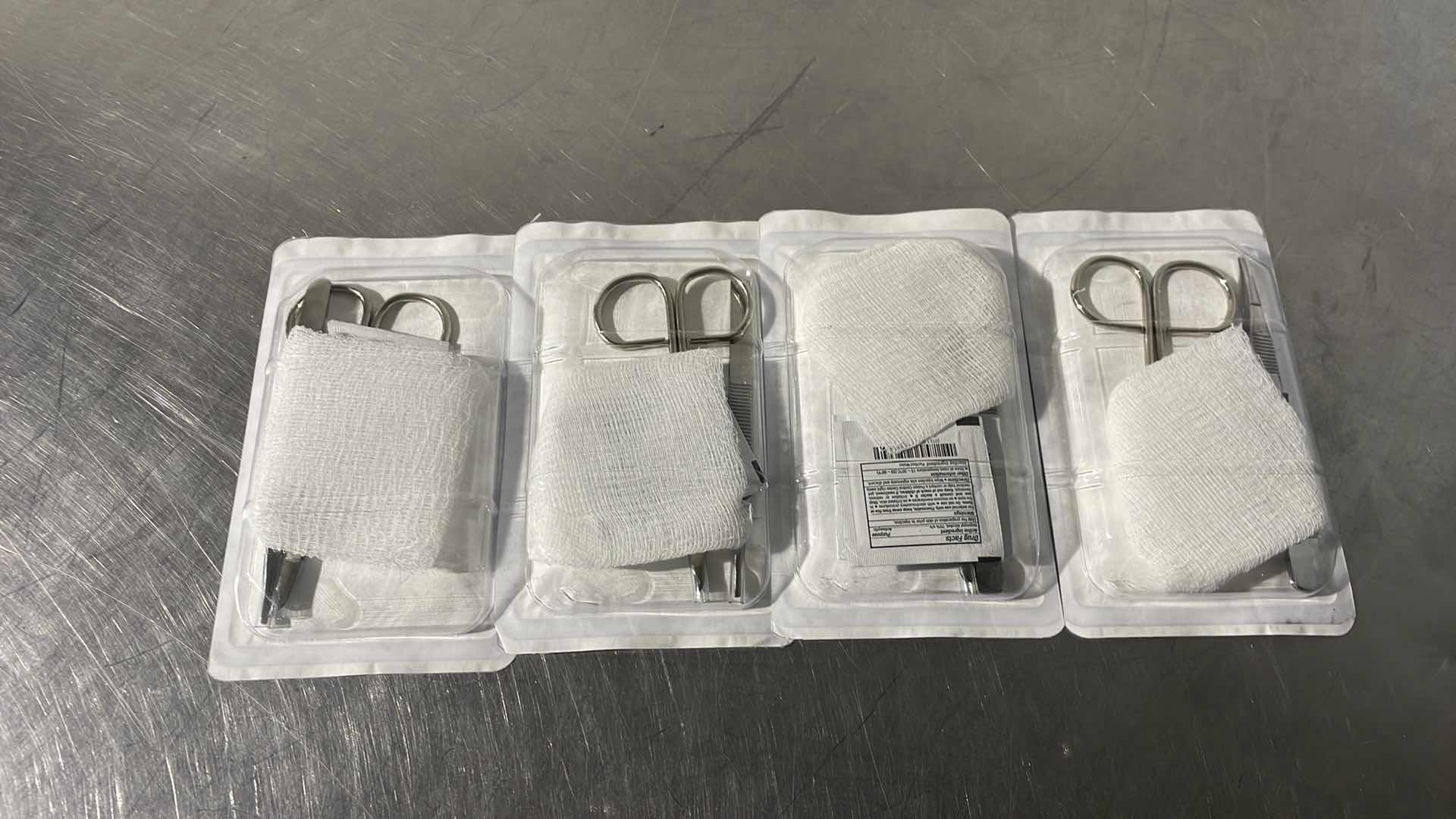 Photo 1 of SUTURE REMOVAL KIT (4)