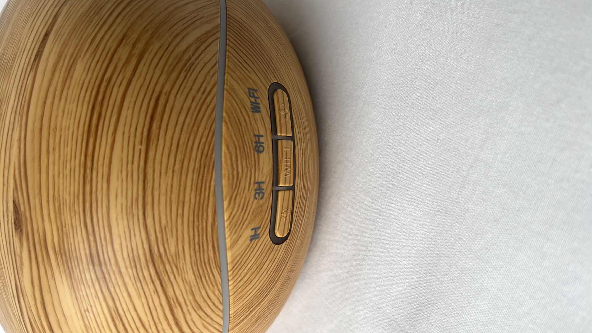 Photo 1 of RENPHO SMART OIL DIFFUSER (MODEL RF-SM001)