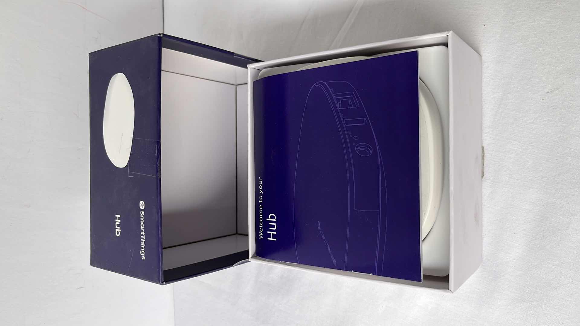 Photo 1 of SAMSUNG SMART THINGS V3 HUB 3RD GENERATION, WHITE (IM6001-VP301)