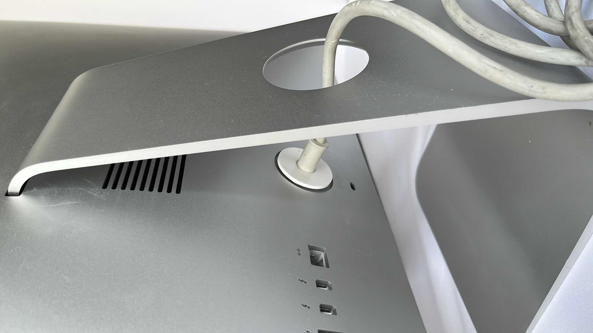 Photo 1 of APPLE iMAC 21.5” I5 2.3 M17 1TB HDD (MODEL A1418)