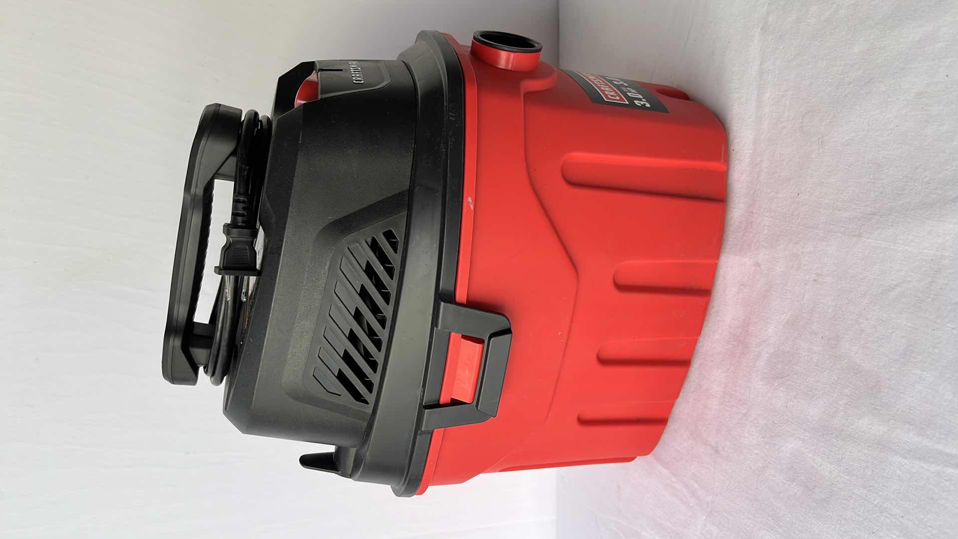 Photo 1 of CRAFTSMAN 3 GAL 3HP CORDED WET/DRY SHOP VACUUM
(MODEL CMXEVXA18910P-3)
