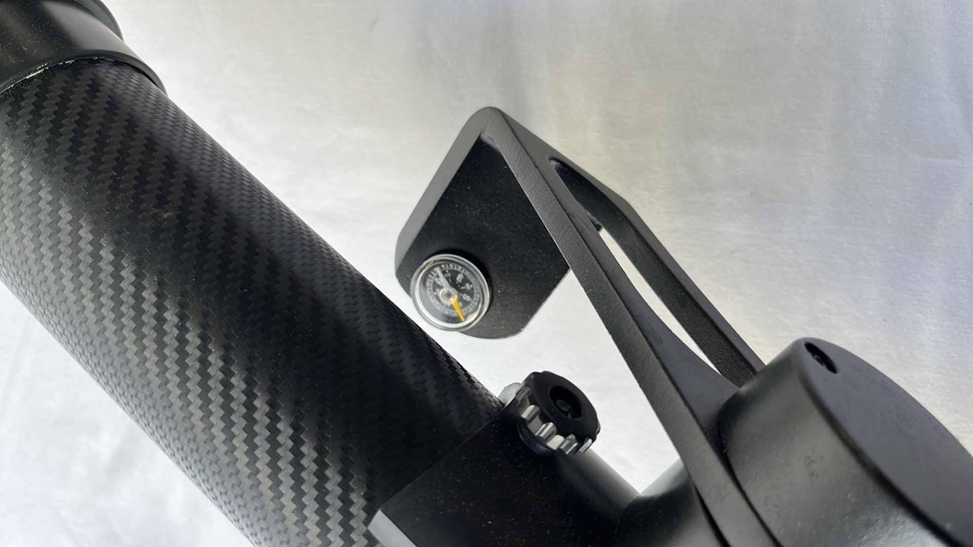 Photo 1 of NATIONAL GEOGRAPHIC BLACK CARBON FIBER TELESCOPE (MODEL CF700SM)