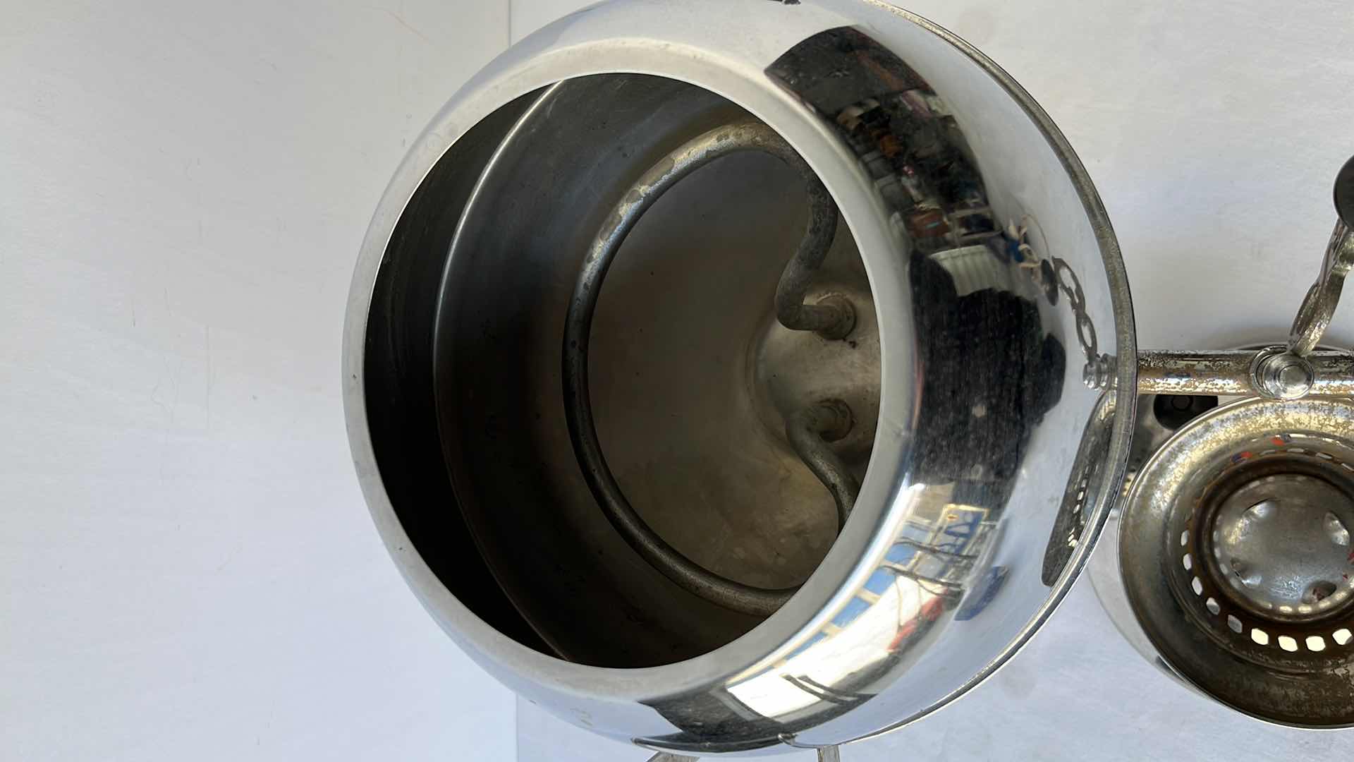 Photo 1 of VINTAGE LARGE SOVIET ELECTRIC SAMOVARW WORLD TRAVEL ADAPTER, 220v  1000w  14”H