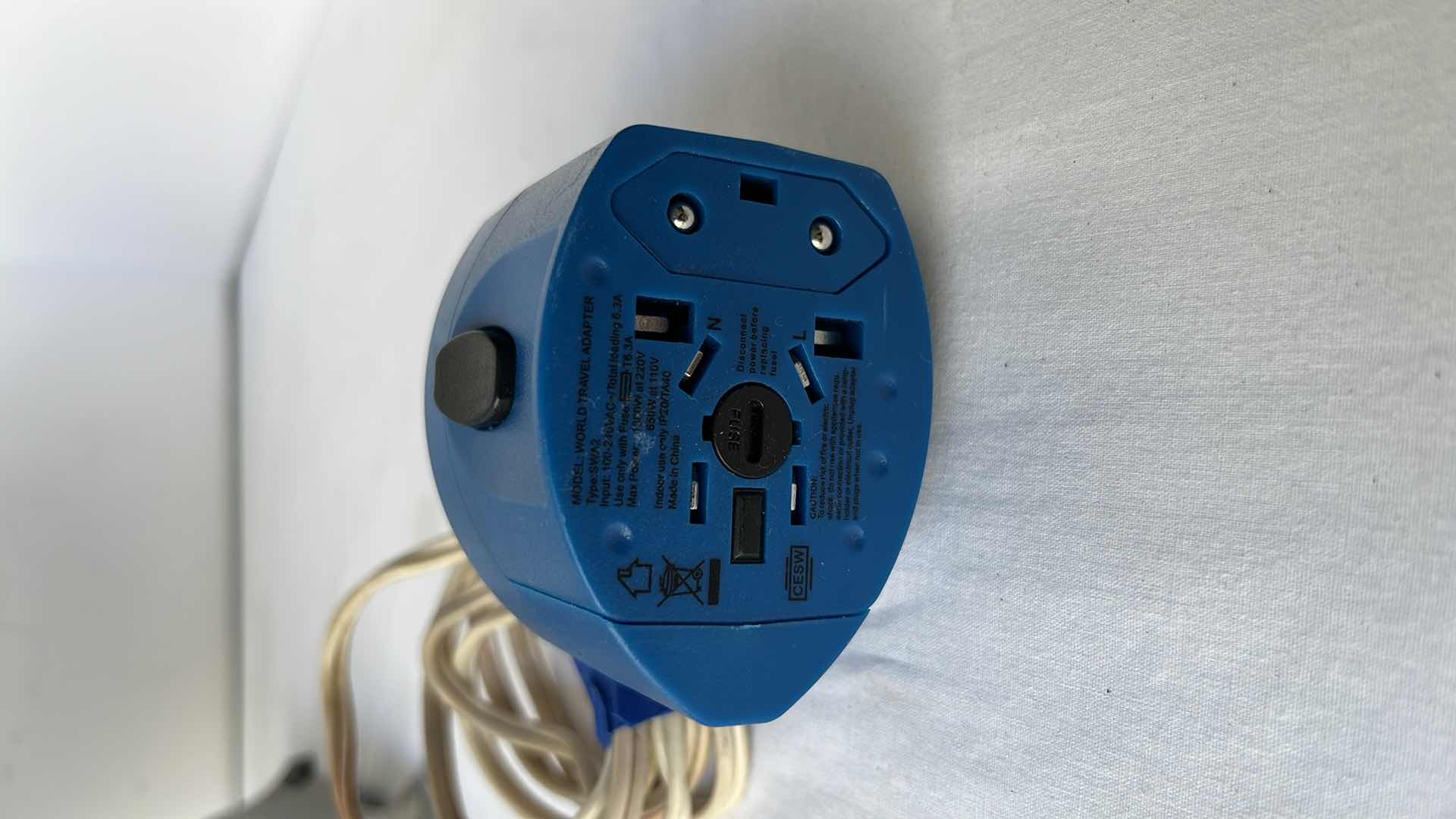 Photo 1 of VINTAGE LARGE SOVIET ELECTRIC SAMOVARW WORLD TRAVEL ADAPTER, 220v  1000w  14”H