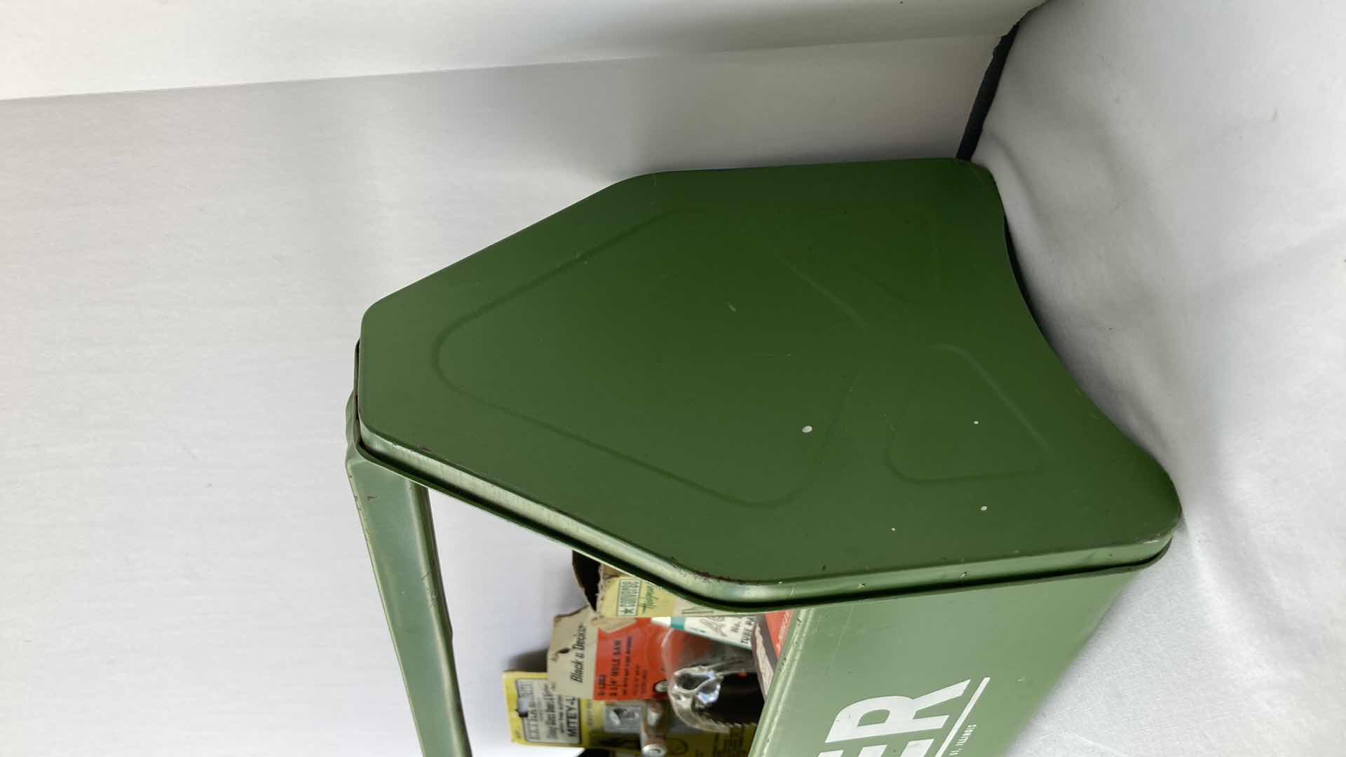 Photo 1 of VINTAGE EZ TOTER TOOL BOX W CONTENTS INCLUDED