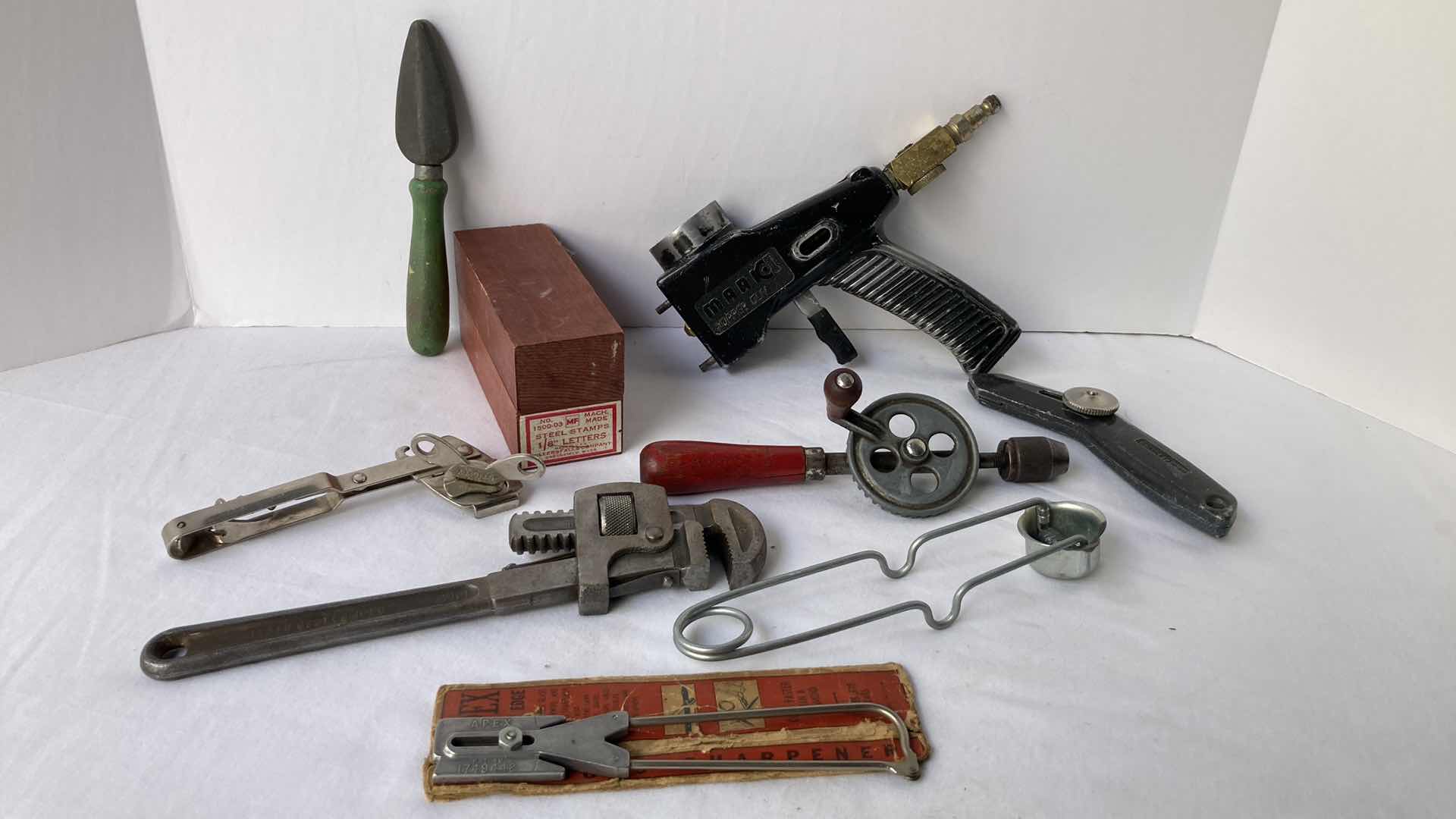 Photo 1 of VINTAGE TOOLS (9)