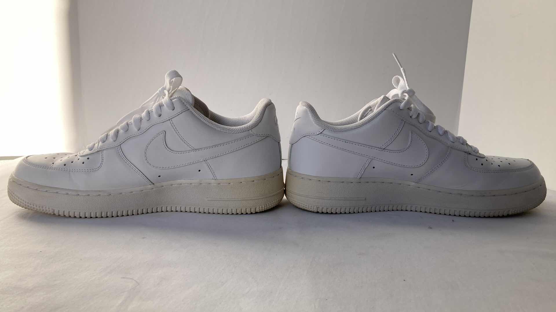 Photo 1 of NIKE AIR FORCE 1 ‘07 SHOES SIZE 9 W BOX