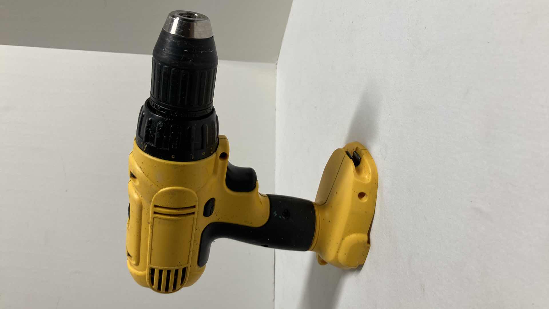 Photo 3 of DEWALT CORDLESS DRILL W 2 RECHARGEABLE BATTERIES & CASE