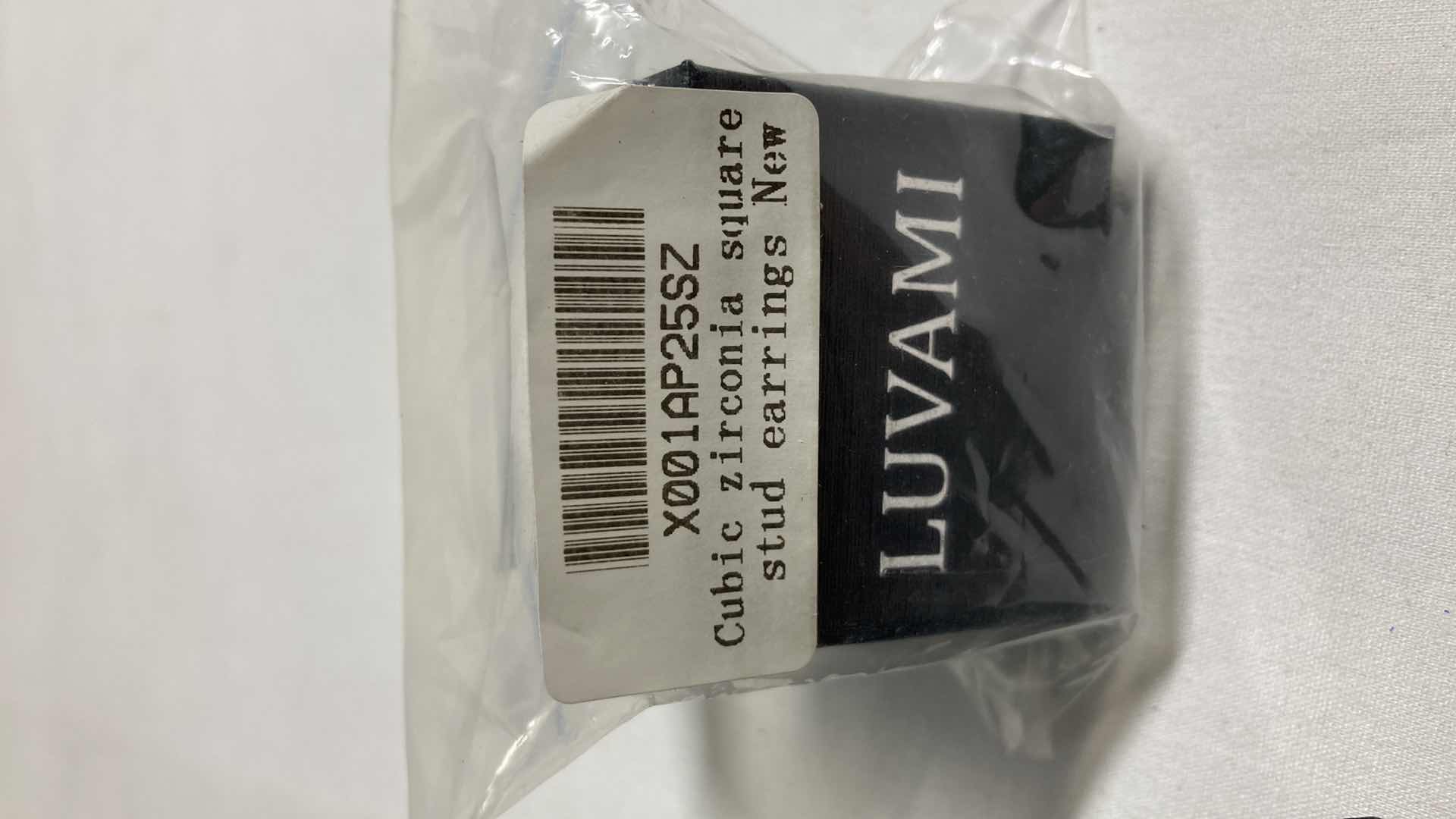 Photo 1 of NEW LUVAMI CUBIC ZIRCONIA 0.25” SQUARE STUD EARRINGS (20)