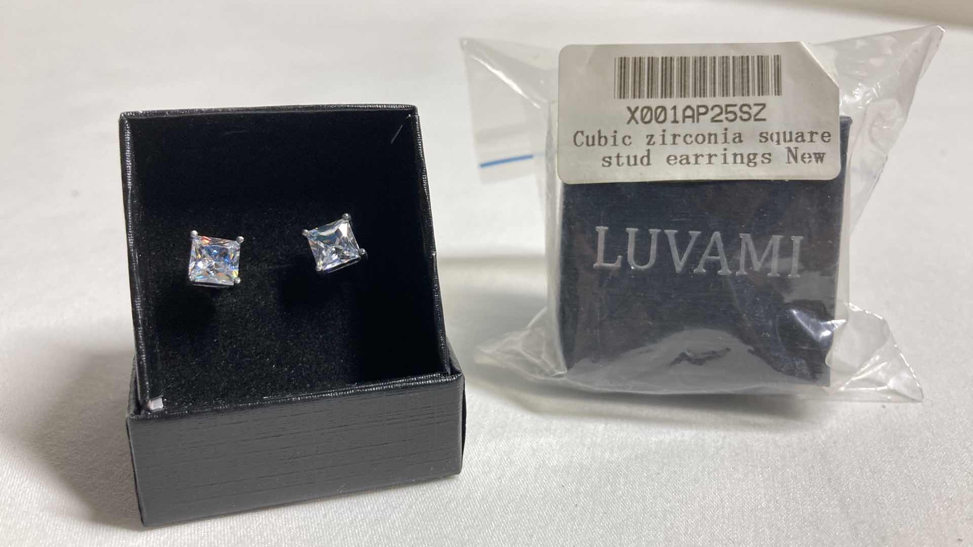Photo 1 of NEW LUVAMI CUBIC ZIRCONIA 0.25” SQUARE STUD EARRINGS (20)