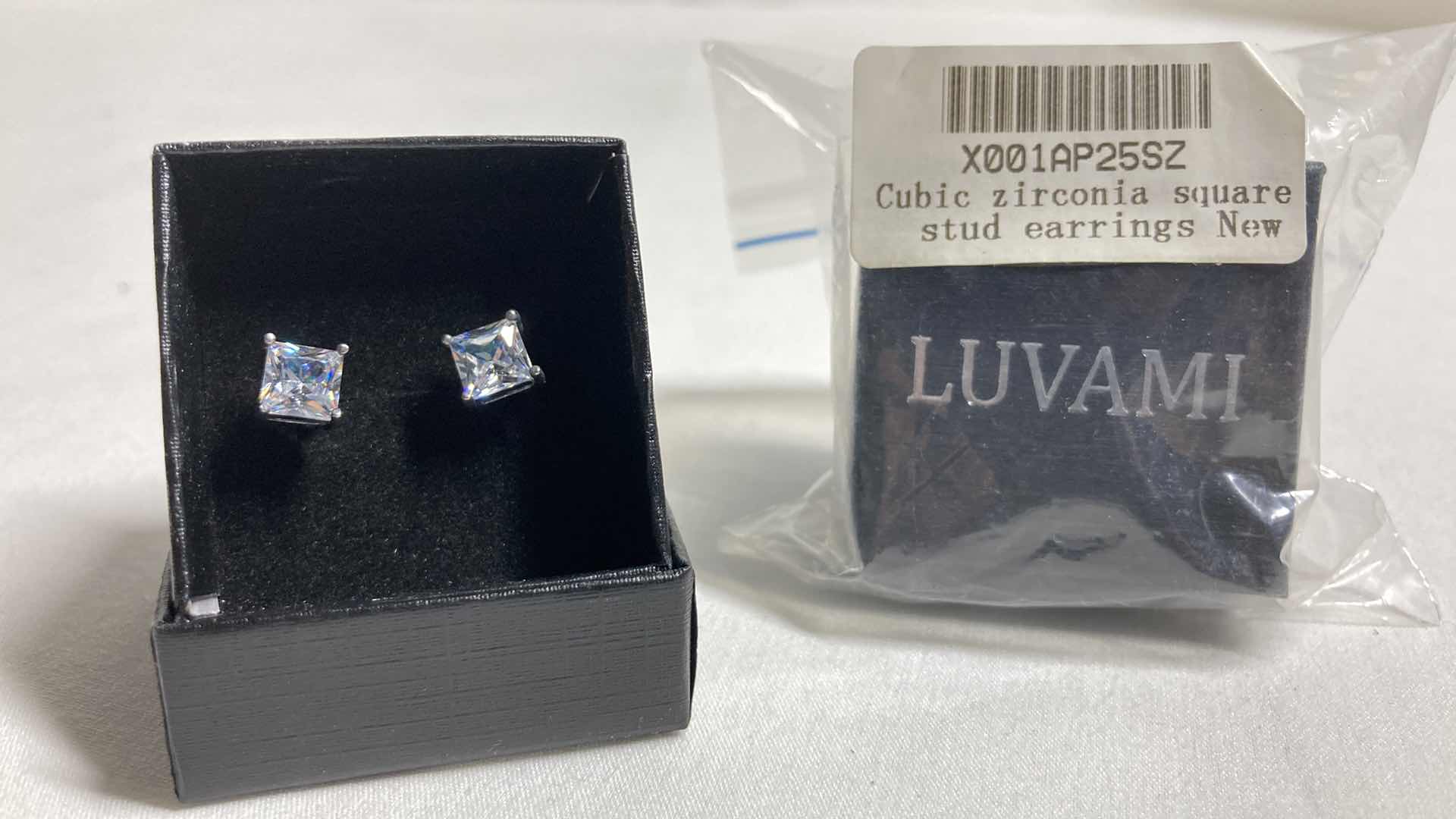 Photo 1 of NEW LUVAMI CUBIC ZIRCONIA 0.25” SQUARE STUD EARRINGS (20)