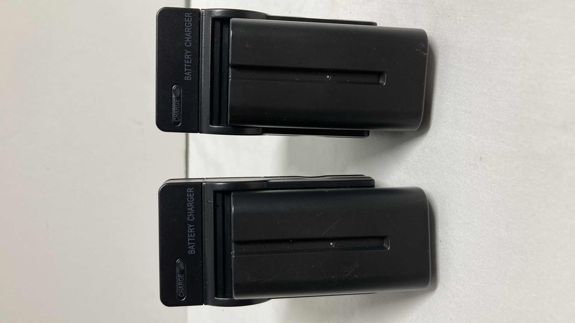 Photo 1 of LED HIGH POWER VIDEO LIGHT KIT MODEL DV-DV1300