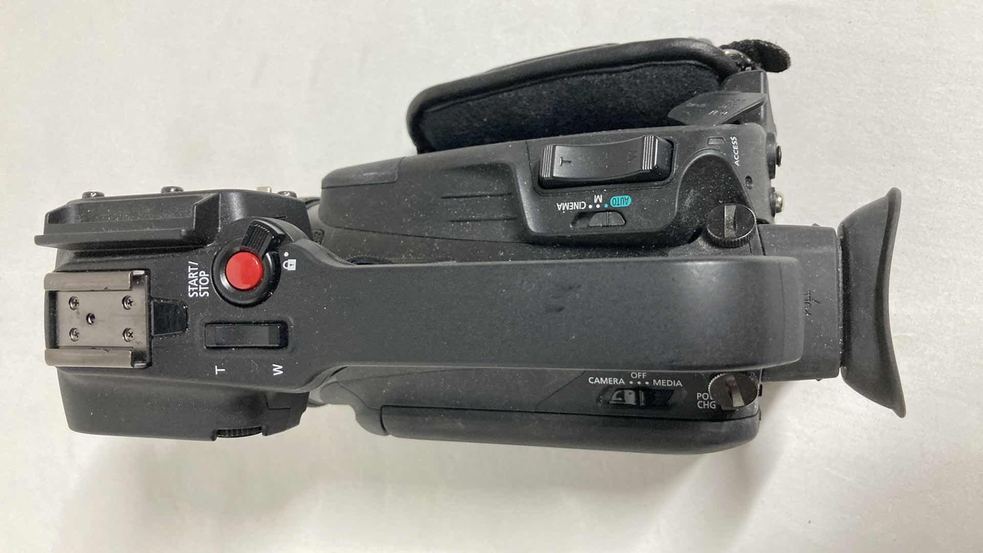 Photo 7 of CANON AVC HD PROGRESSIVE VIDEO CAMERA MODEL XA20 W RODE MICROPHONE & BAG