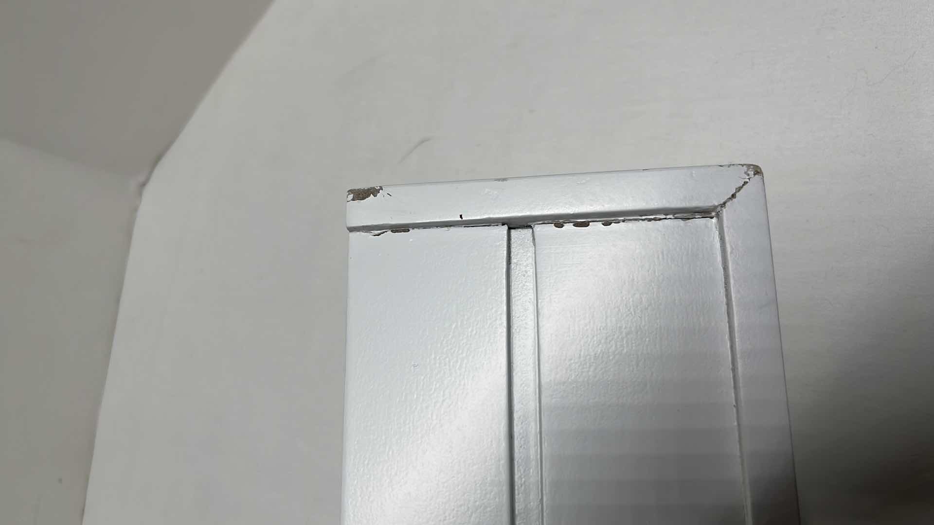 Photo 1 of LEVEL-LINE WHITE LEDGE SHELF 36” MODEL LL2995