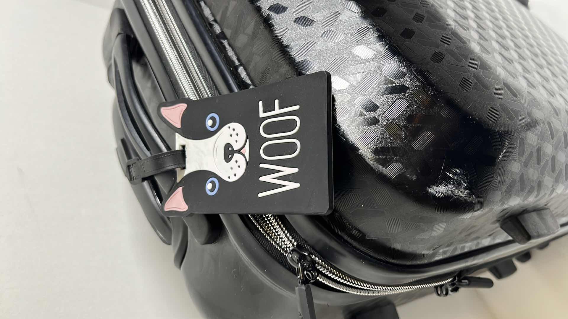 Photo 1 of AMERICAN TOURISTER BELLE VOYAGE BLACK HARDSIDE LUGGAGE W SPINNER WHEELS 21” CARRY-ON