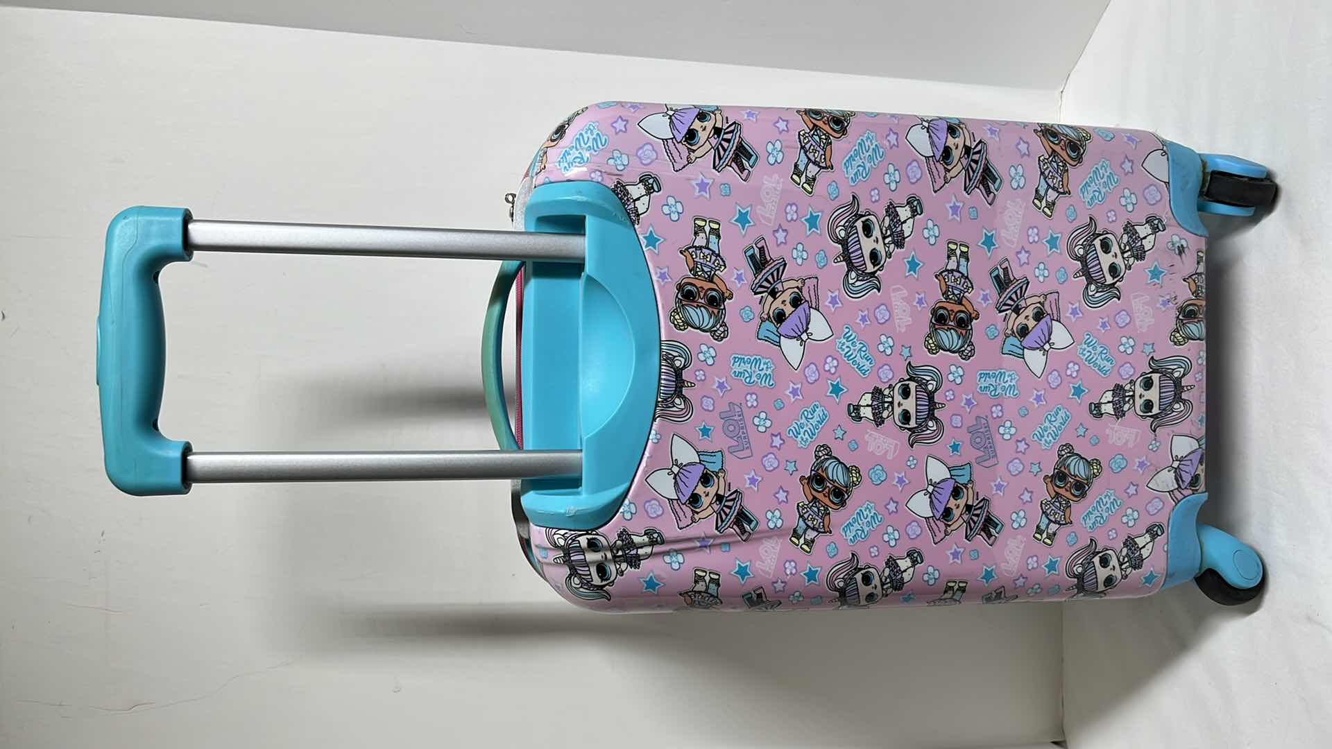 Photo 2 of LOL SURPRISE DOLLS 18.5” LUGGAGE CASE W SPINNER WHEELS