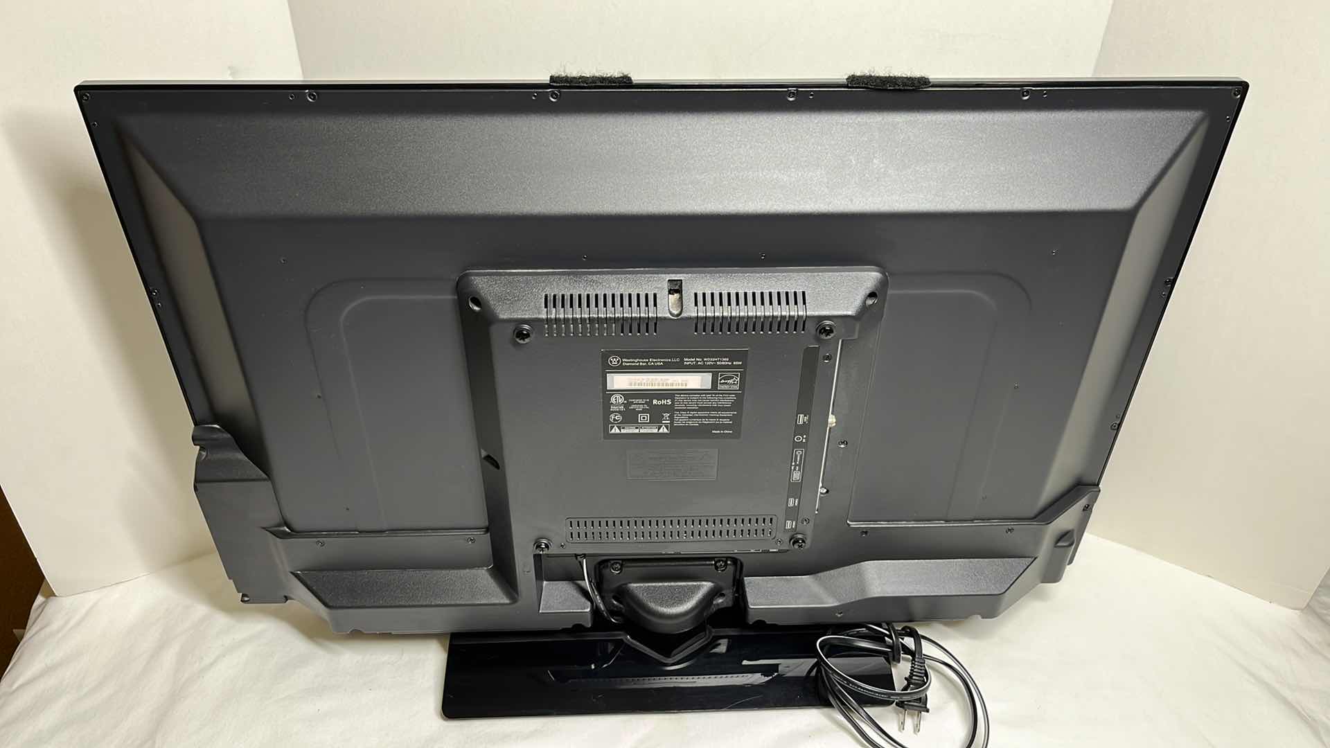 Photo 1 of WESTINGHOUSE 32” LED TV MODEL WD32HT1360
