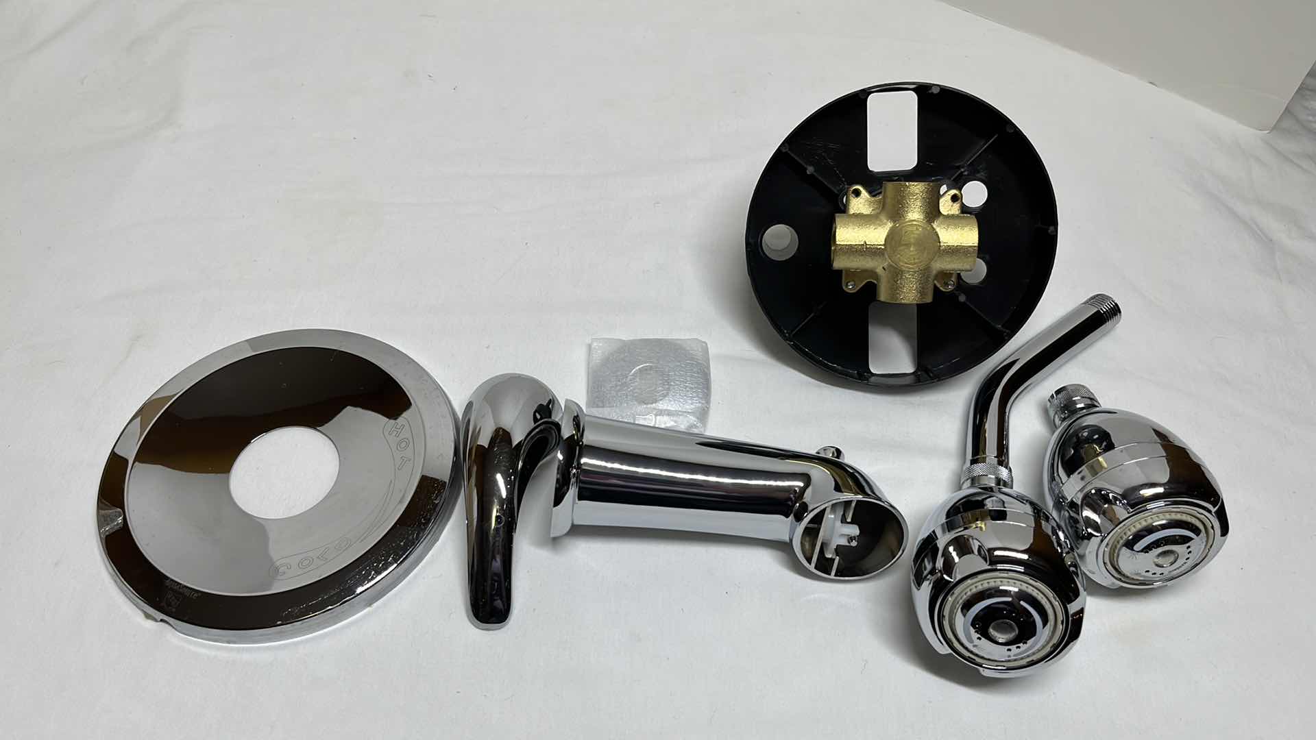 Photo 1 of AQUA SOURCE SINGLE HANDLE CHROME FINISH PRESSURE BALANCED TUB & SHOWER FAUCET   MODEL 0309693