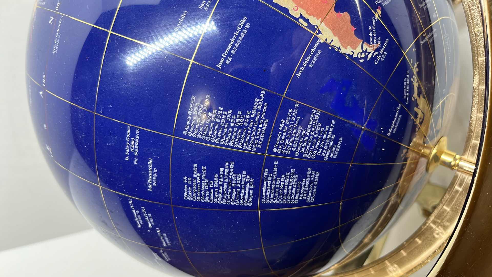 Photo 1 of TABLE TOP WORLD GLOBE 19”H