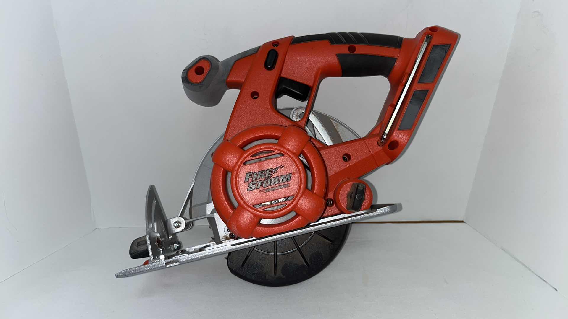 Photo 1 of BLACK & DECKER 18V FIRESTORM CORDLESS CIRCULAR SAW MODEL FS1806CS