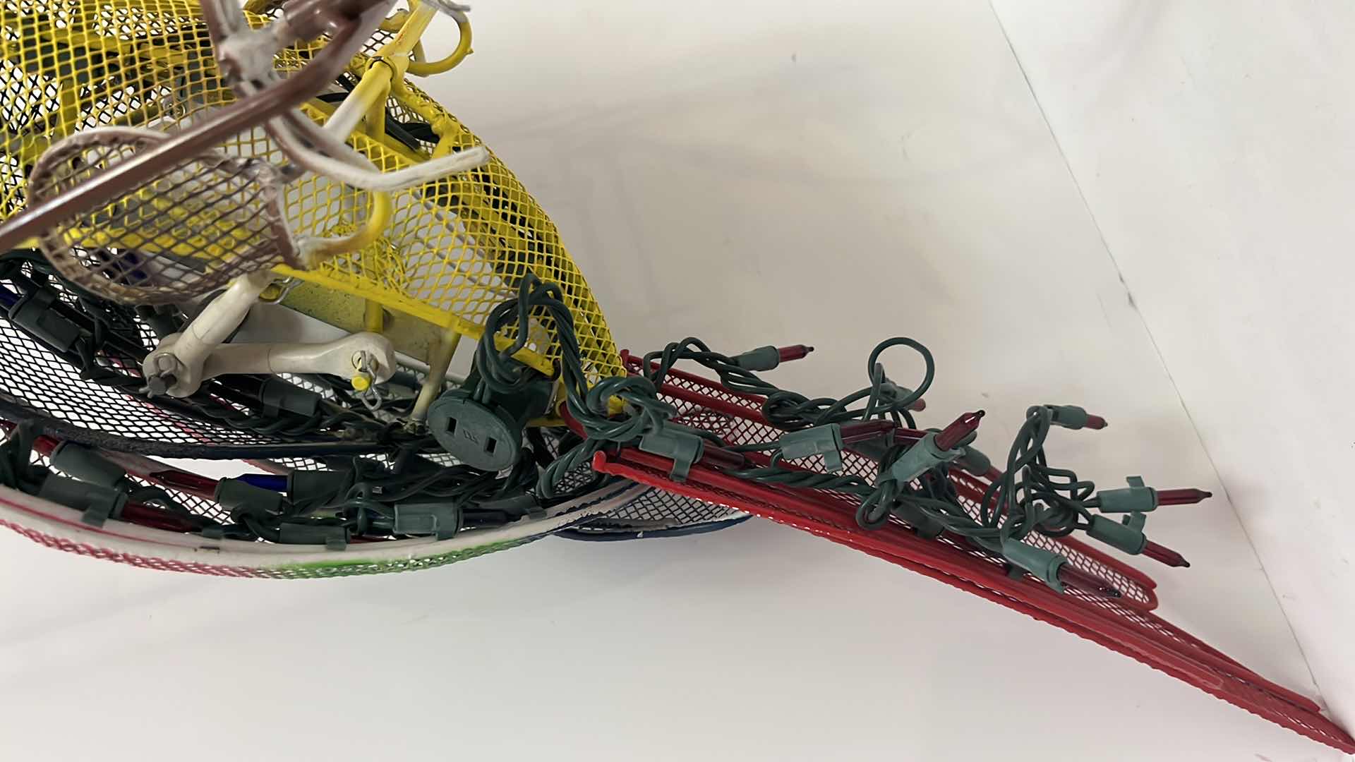 Photo 1 of AUTOMATED LIGHT-UP METAL HANGING PARROT