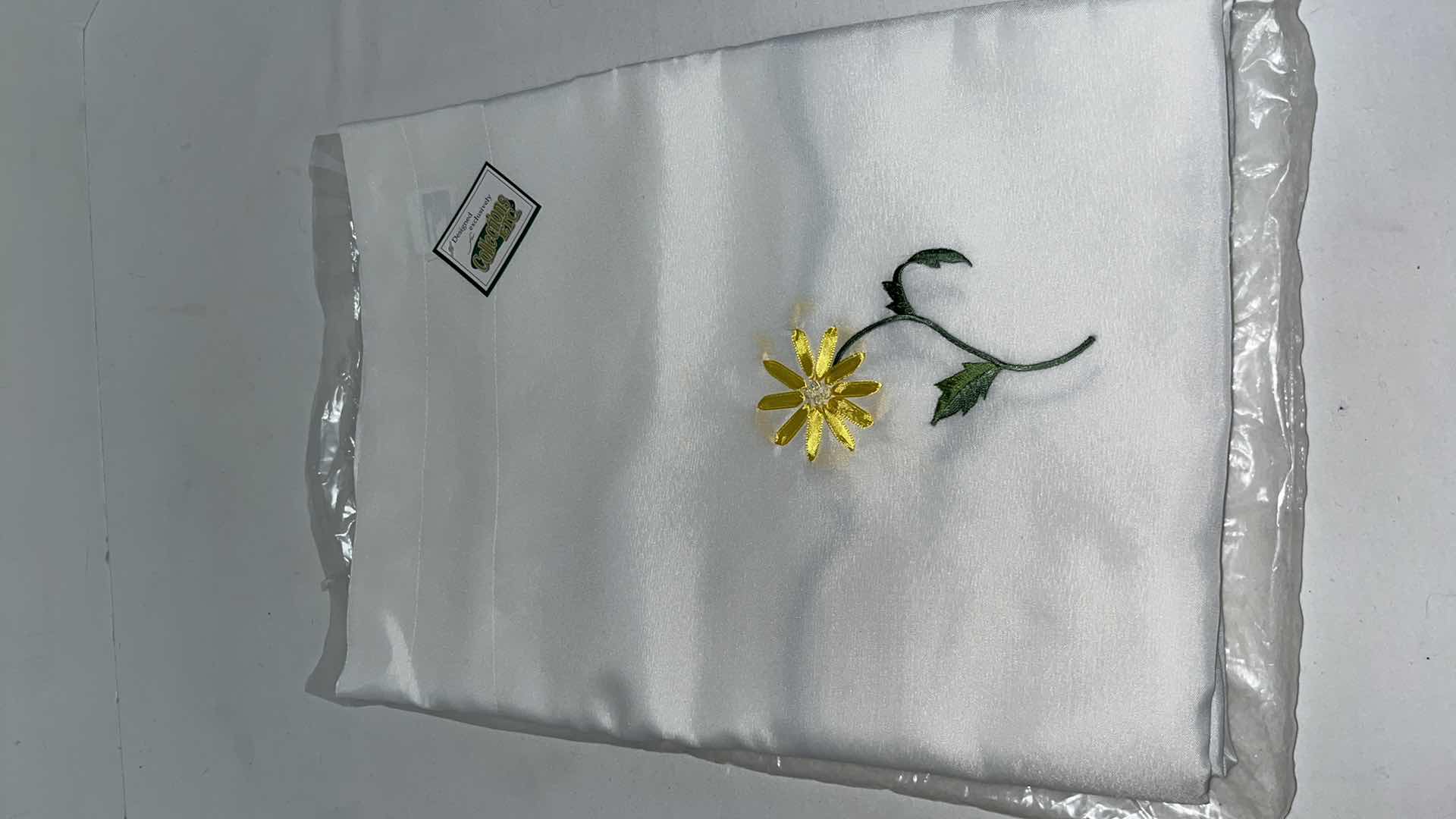 Photo 1 of TABLE RUNNERS, PLACE MATS & CURTAINS