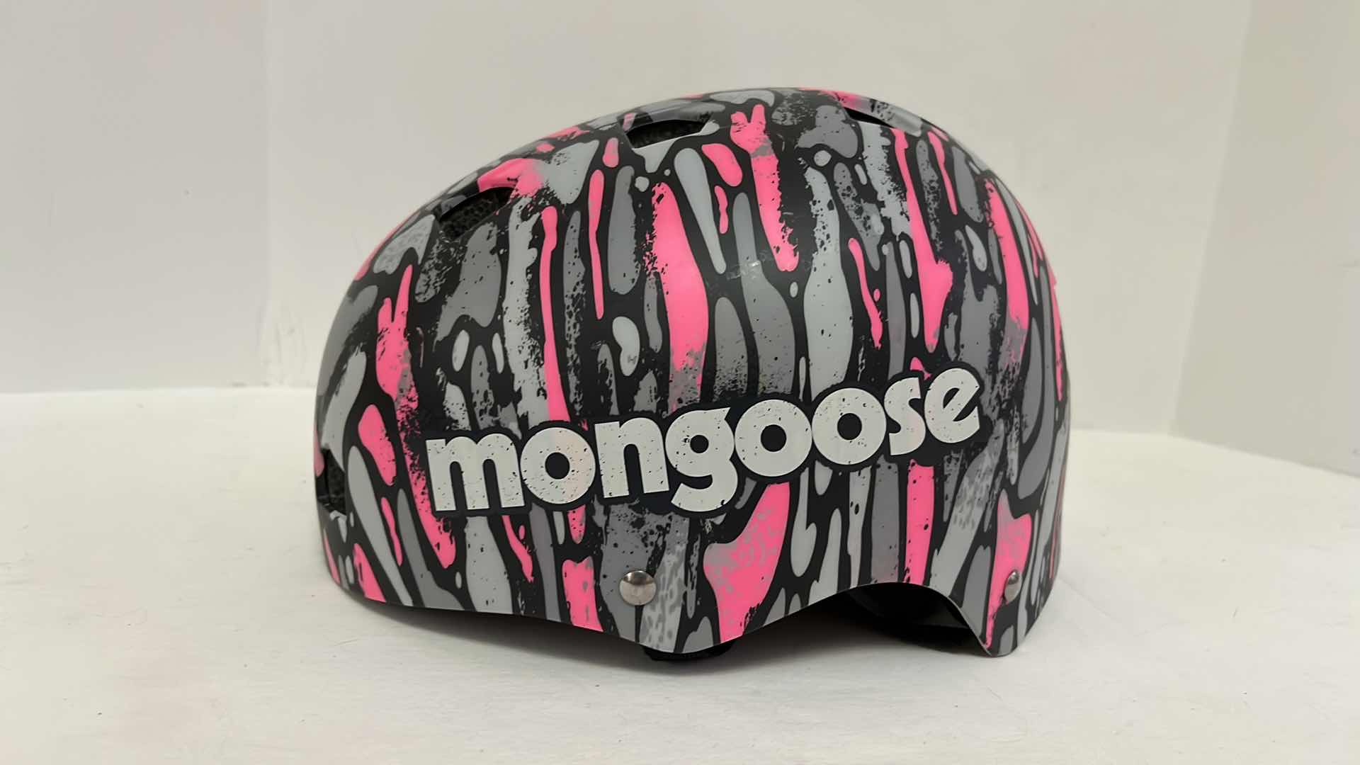 Photo 4 of MONGOOSE KIDS BIKE HELMET SIZE MED 55-57CM MODEL MG78756-2