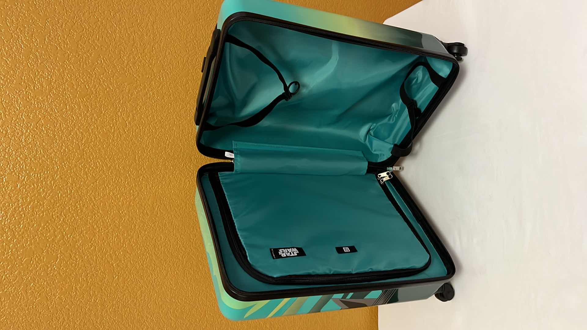 Photo 7 of DISNEY STAR WARS THE MANDALORIAN GROGU 21” HARDSIDE SPINNER SUITCASE