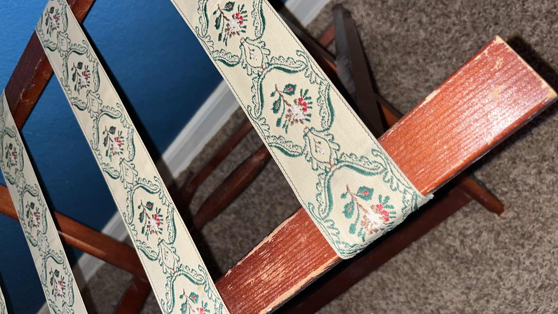 Photo 1 of VINTAGE SCHEIBE FOLDABLE WOODEN LUGGAGE RACK W FLORAL STRAPS 15” X 26.5” H18”