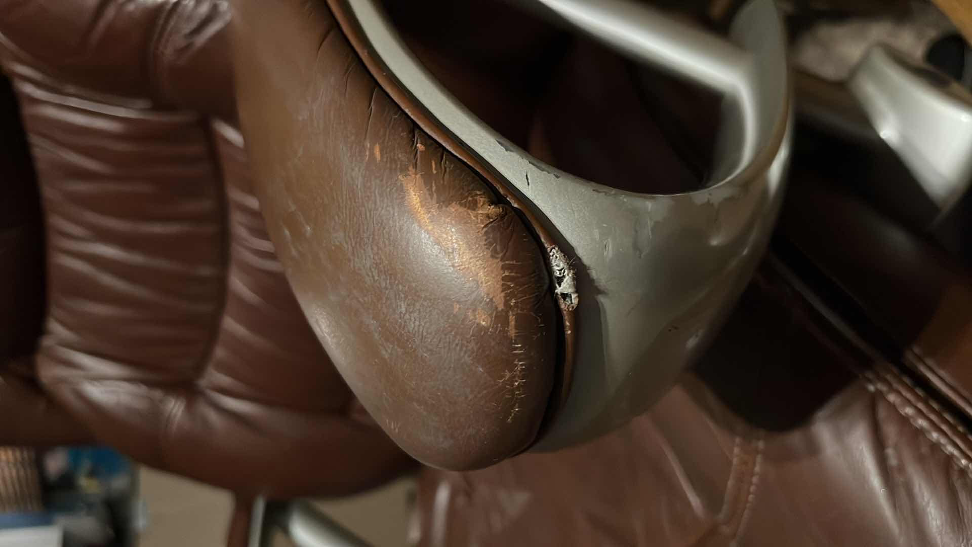 Photo 1 of EXECUTIVE HIGH-BACK ADJUSTABLE ROLLING OFFICE CHAIR